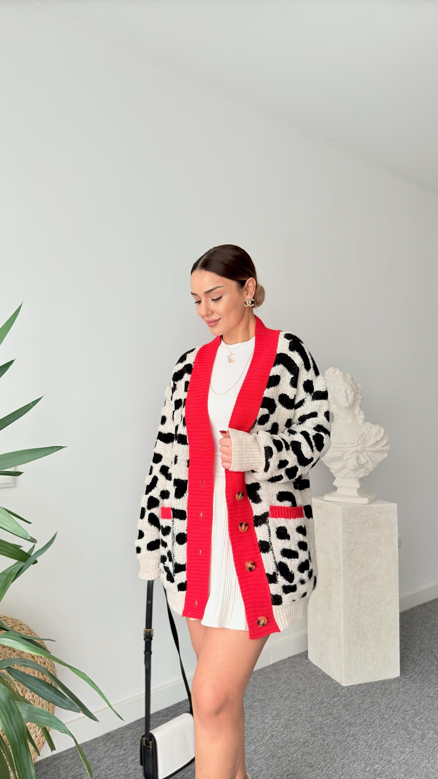 Legna Kırmızı Şeritli Cepli Leopar Hırka