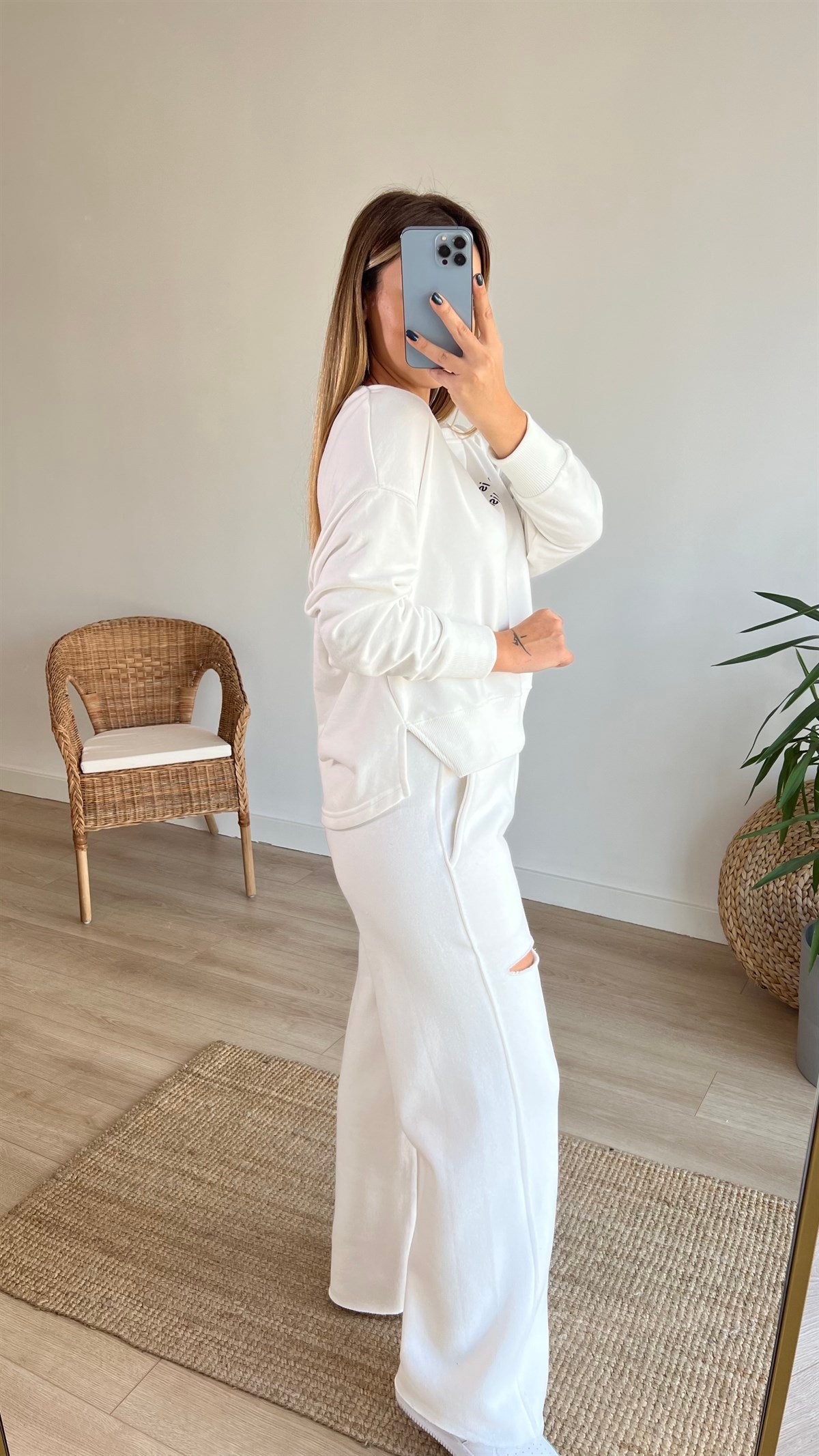 Yazı Detaylı İki İplik Beyaz Sweat
