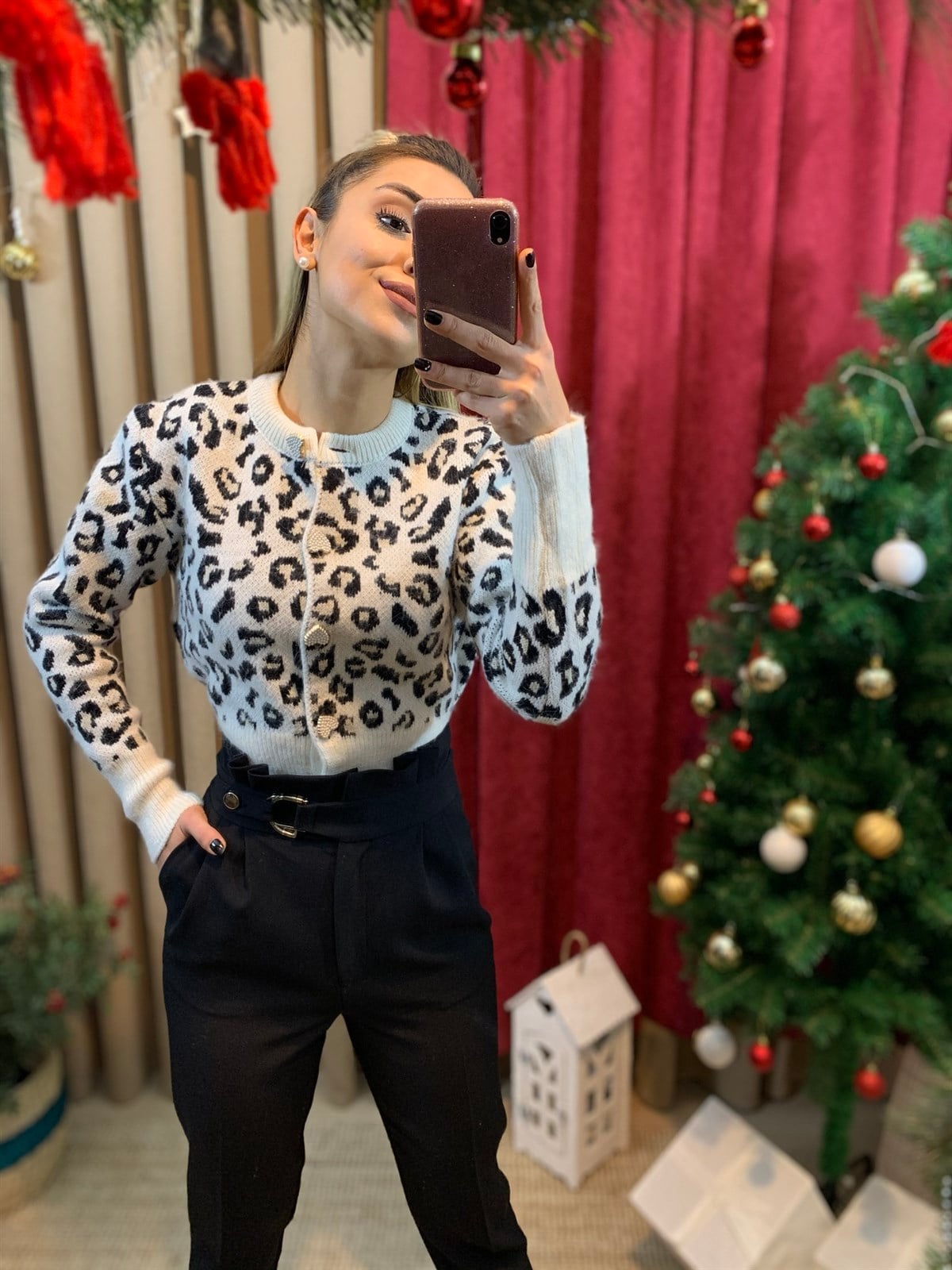 İnci Düğmeli Leopar Desenli Hırka