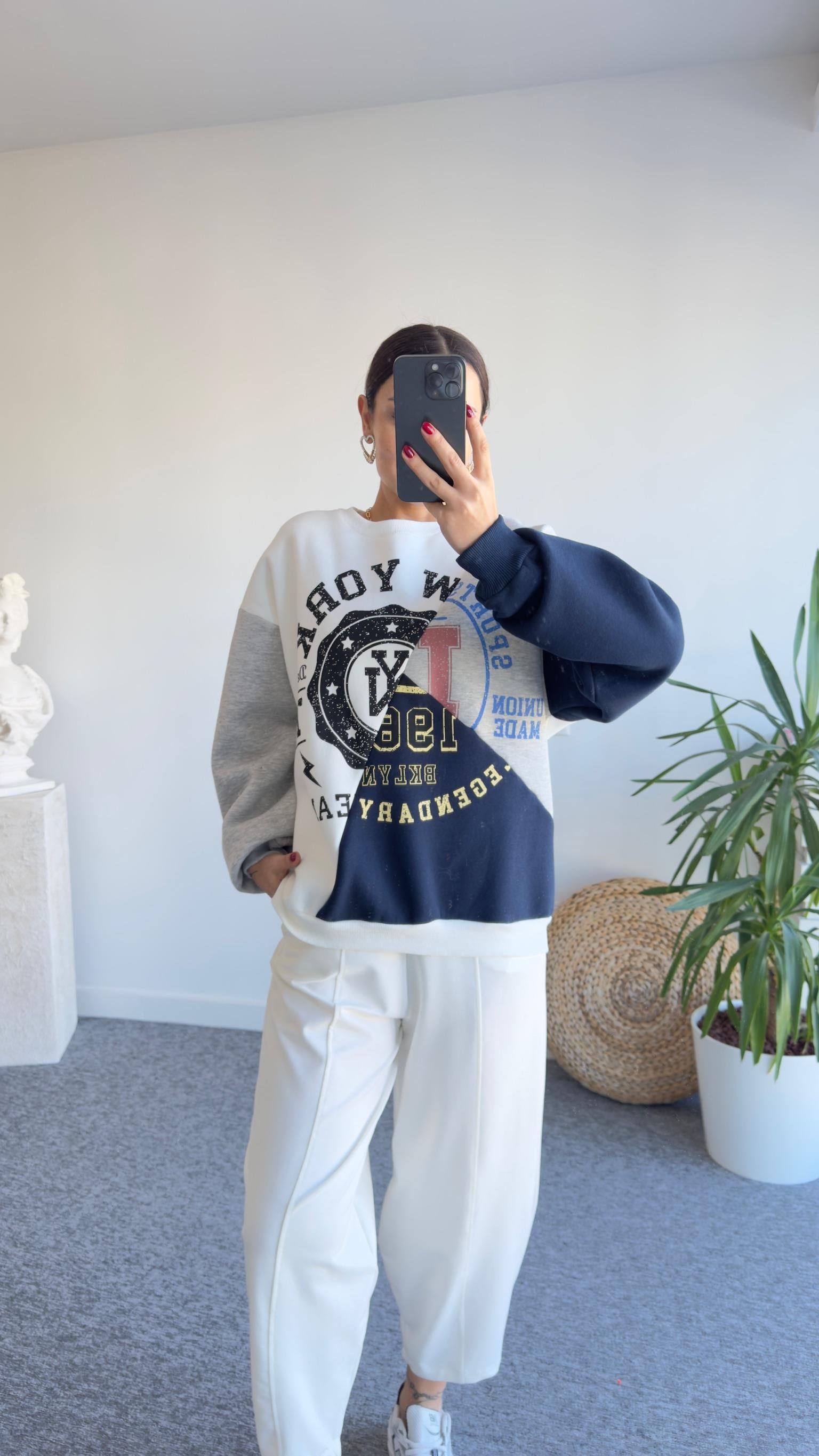 Bread Çift Renk Baskılı Sweatshirt