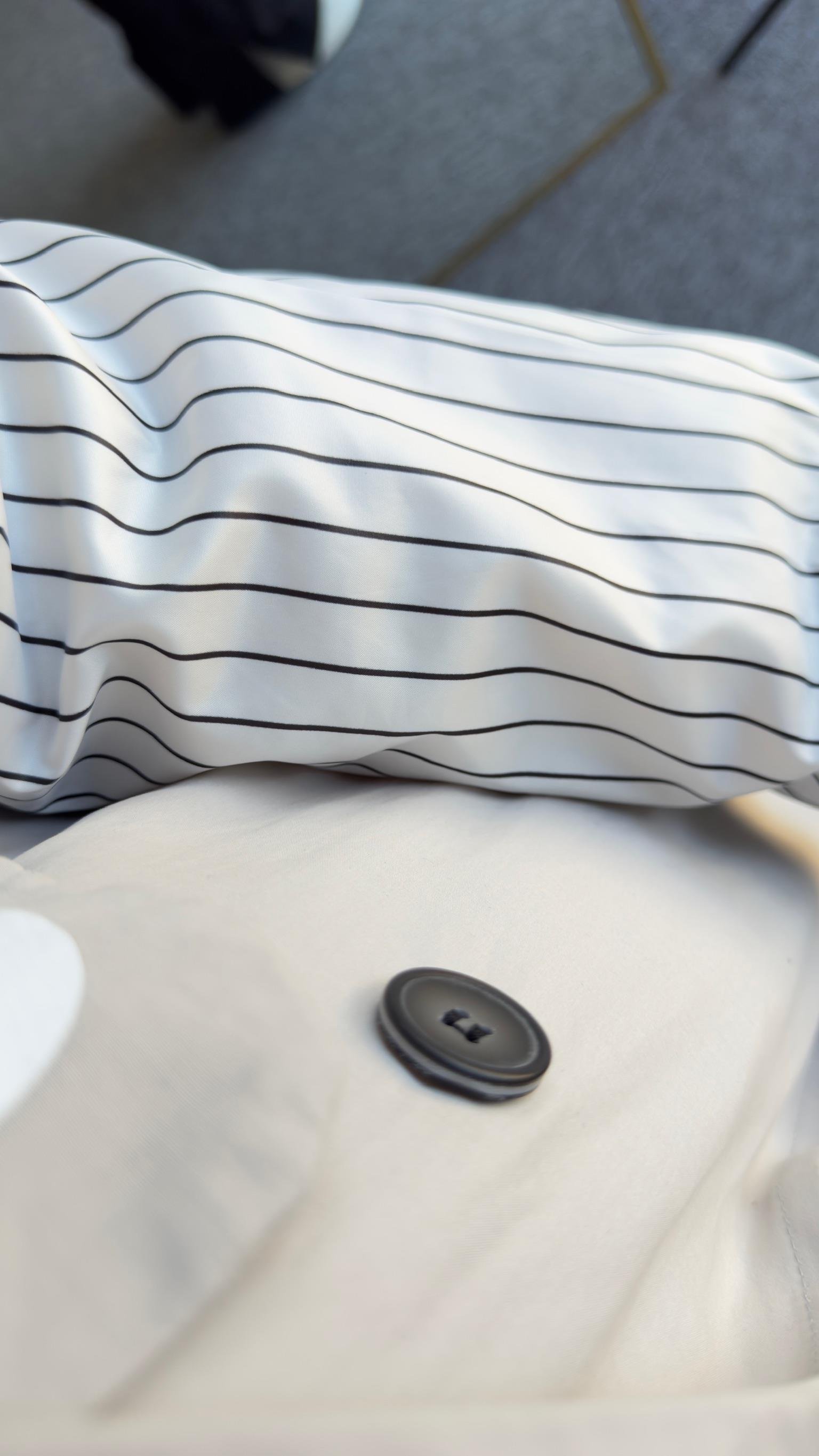 Tradu Sırt Yazı Detay Tasarım Trençkot