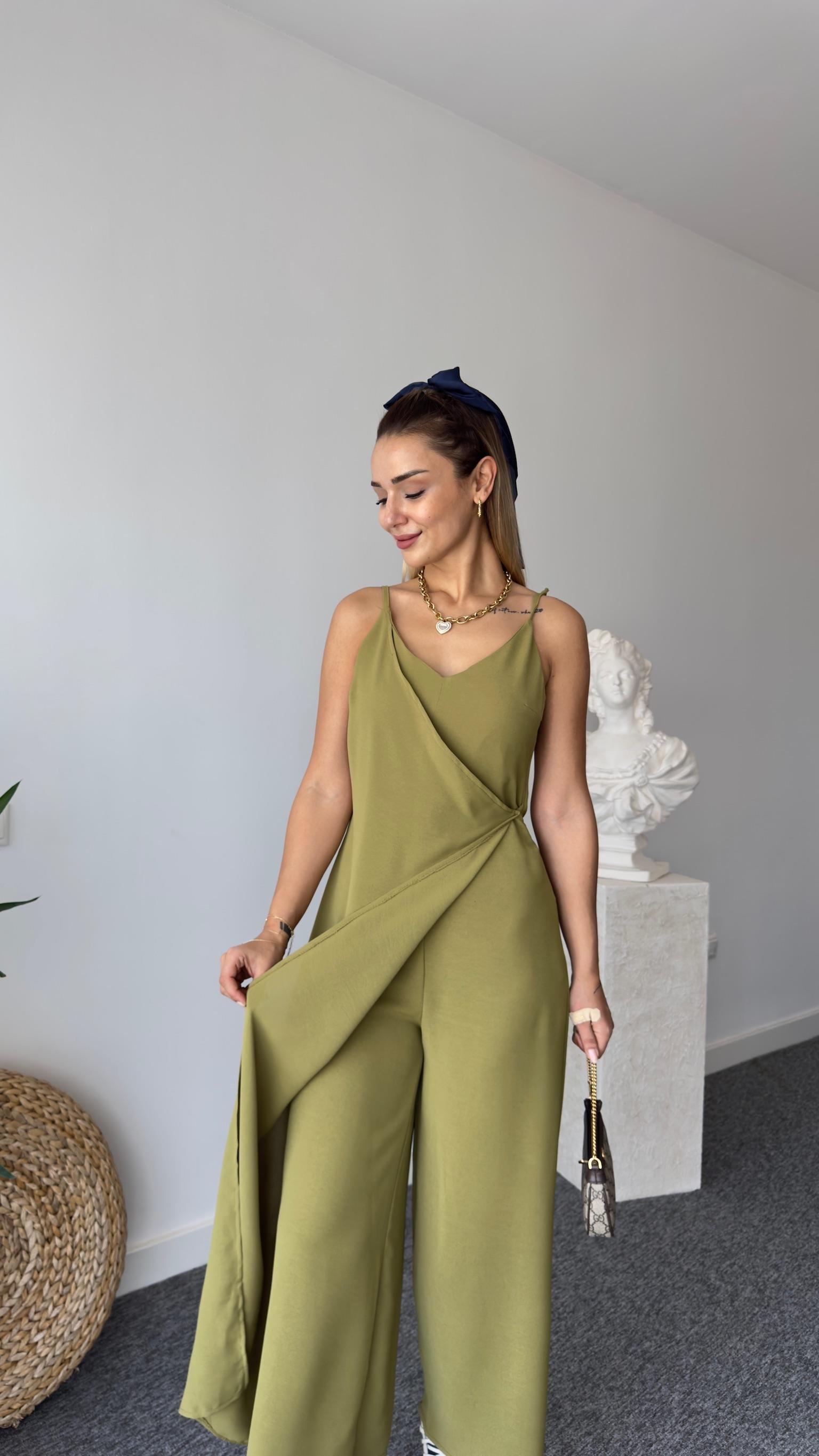 Orj Model Kapak Detaylı Yeşil Askılı Tulum