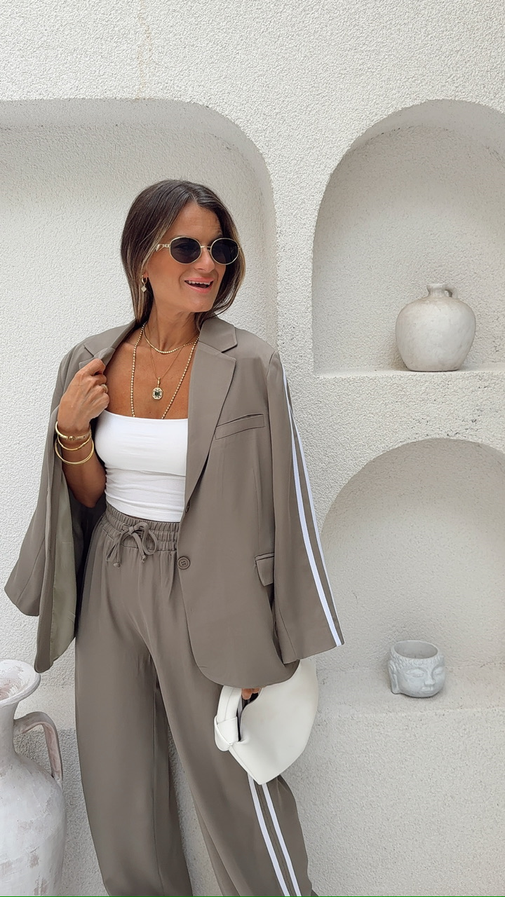 Nişantaşı Butik BEYAZ BİYE ŞERİTLİ BLAZER PANTOLON TAKIM 