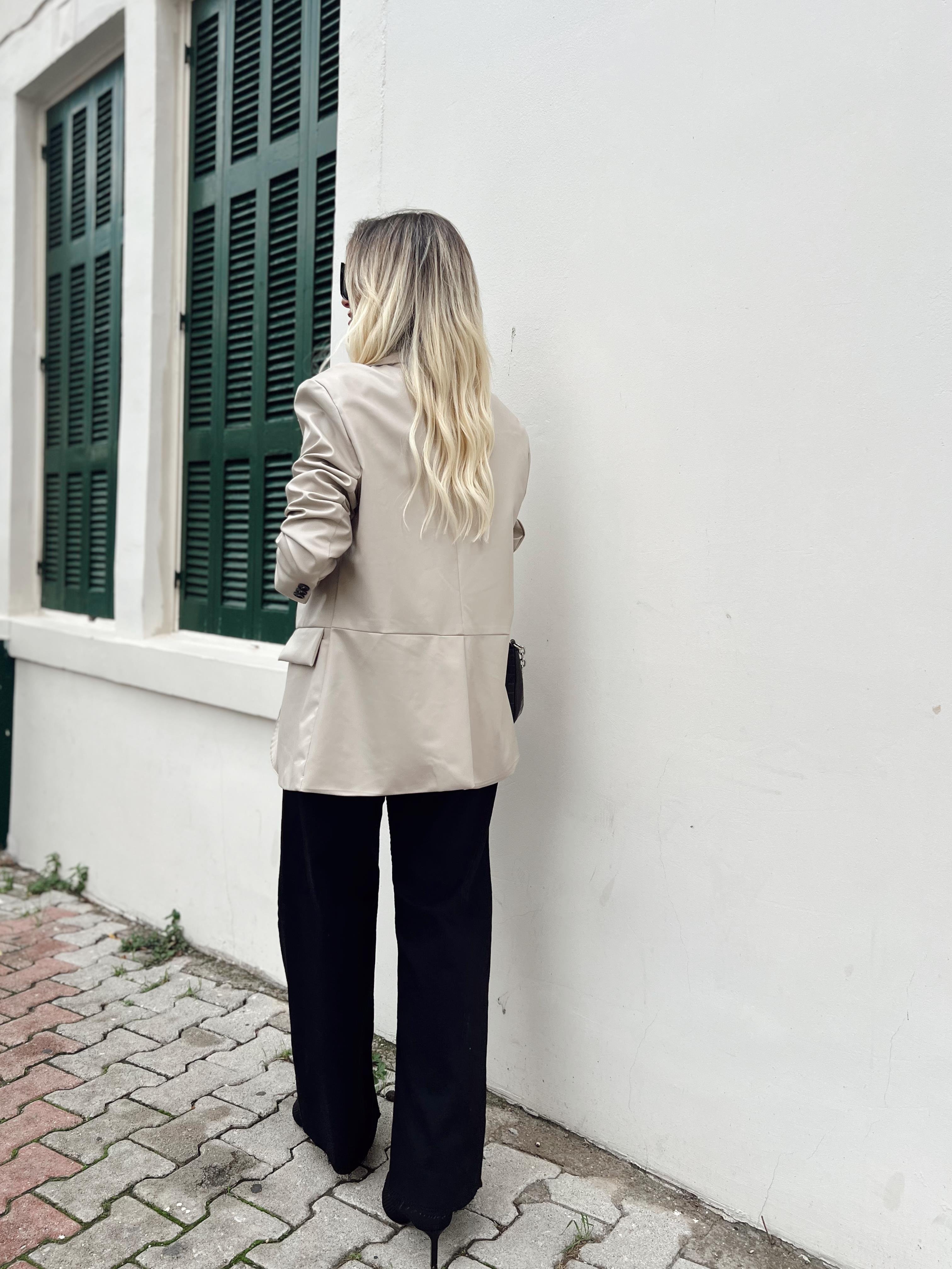 Nişantaşı Butik ÇİFT DÜĞME DERİ BEJ BLAZER CEKET