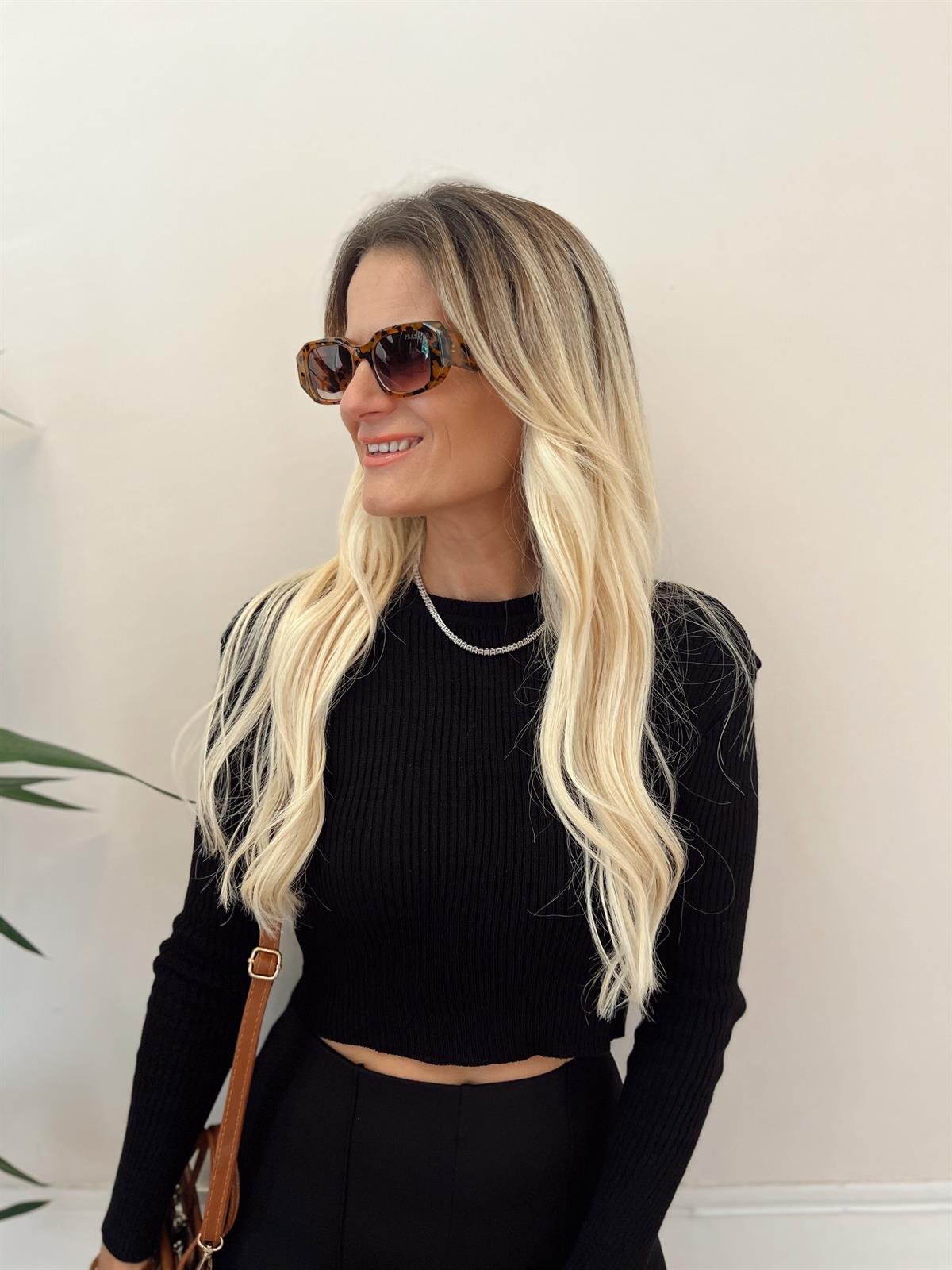 Nişantaşı Butik CROP FİTİLLİ TRİKO SİYAH