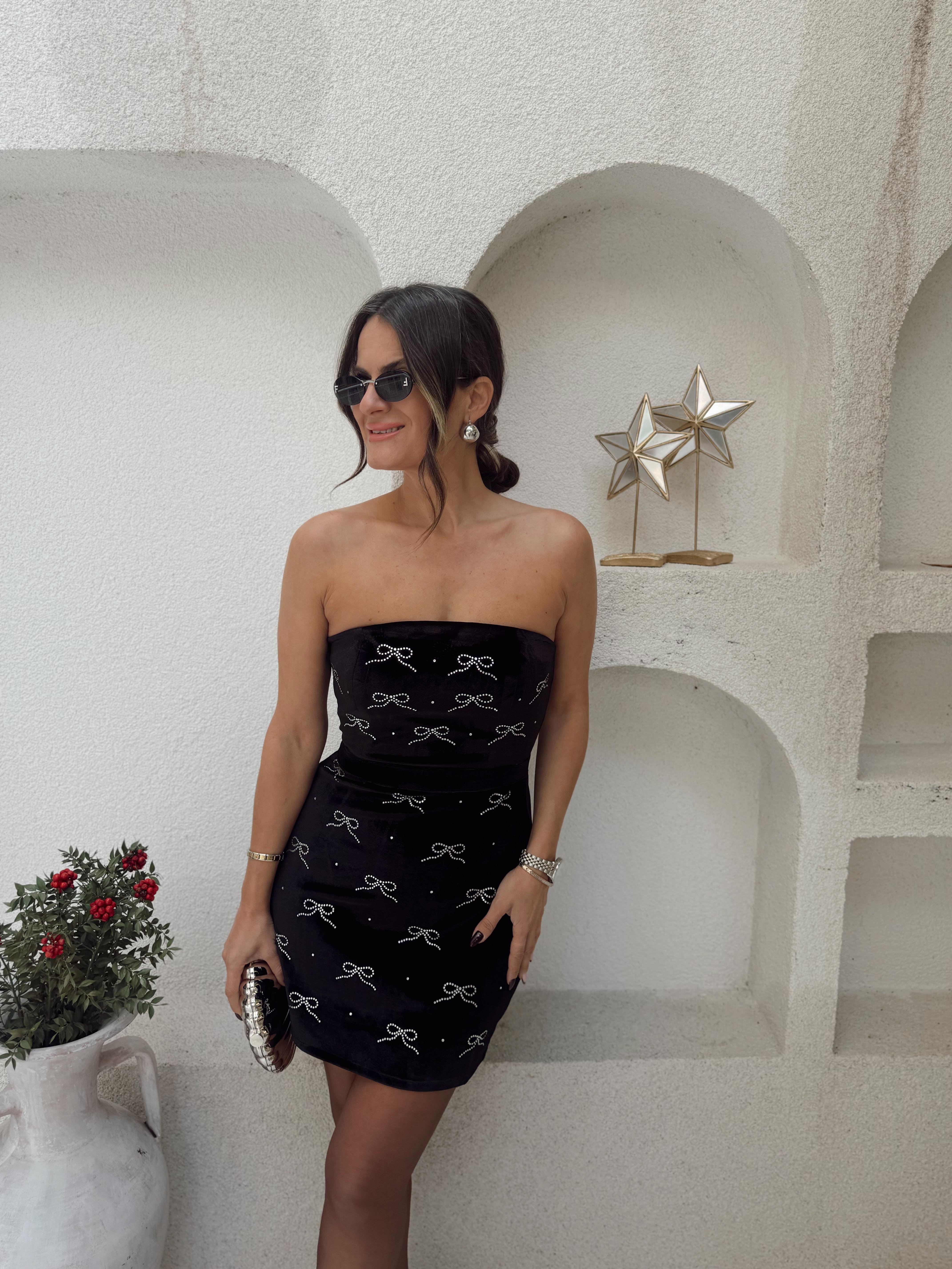 Nişantaşı Butik FİYONK TASLI STRAPLEZ KADİFE ELBİSE