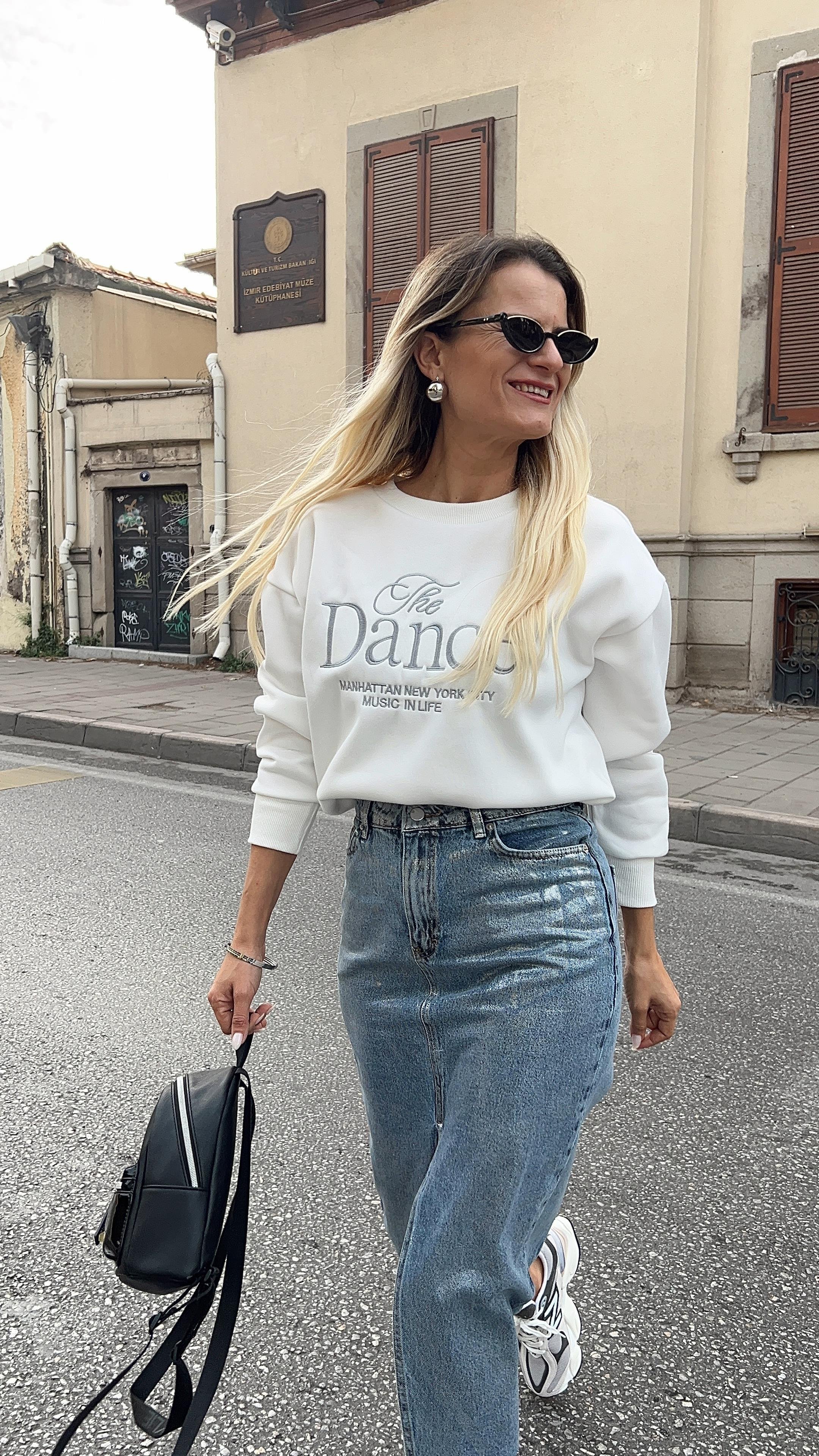 Nişantaşı Butik GÜMÜŞ NAKIŞLI BEYAZ SWEATSHİRT