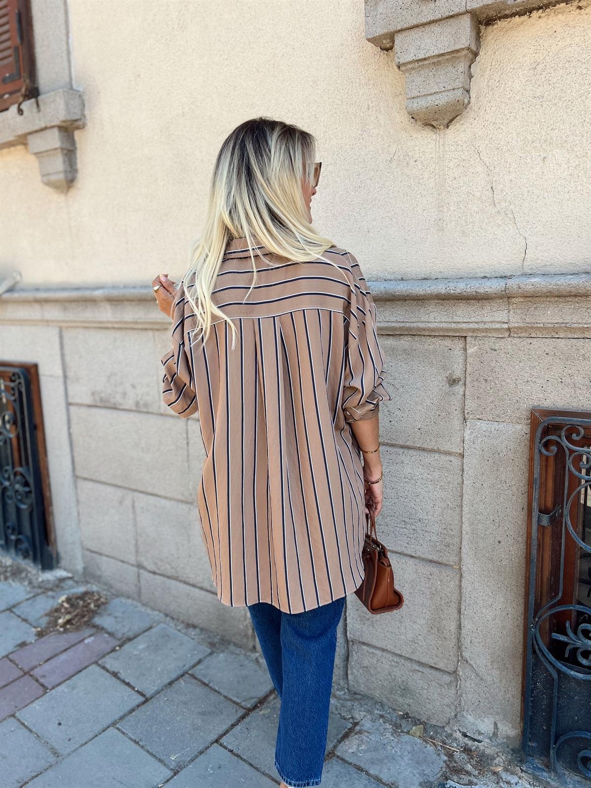 Nişantaşı Butik KALIN MANŞET CAMEL LACİVERTÇİZGİLİ GÖMLEK 