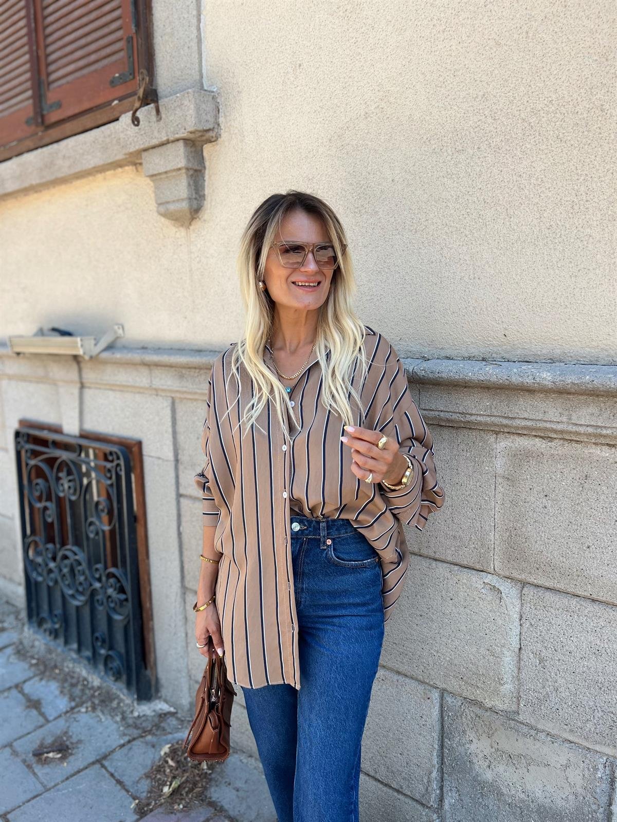 Nişantaşı Butik KALIN MANŞET CAMEL LACİVERTÇİZGİLİ GÖMLEK 