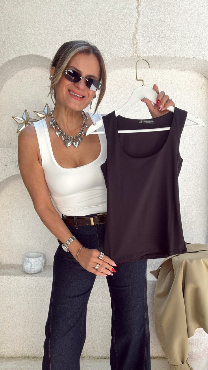 Nişantaşı Butik KARE YAKA ÇİFT KAT BASİC BLUZ SİYAH