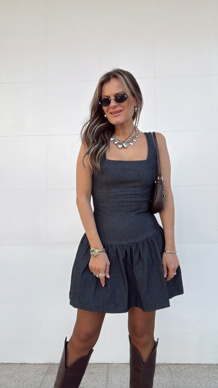 Nişantaşı Butik KARE YAKA VOLAN DETAY LİKRALI ELBİSE