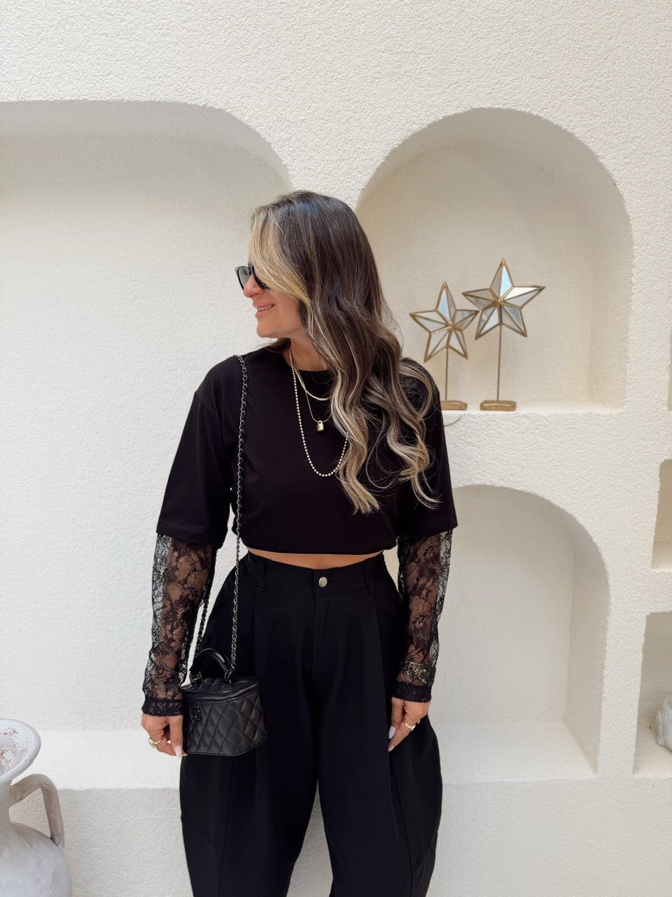 Nişantaşı Butik KOL DANTEL DETAY BASİC BLUZ SİYAH