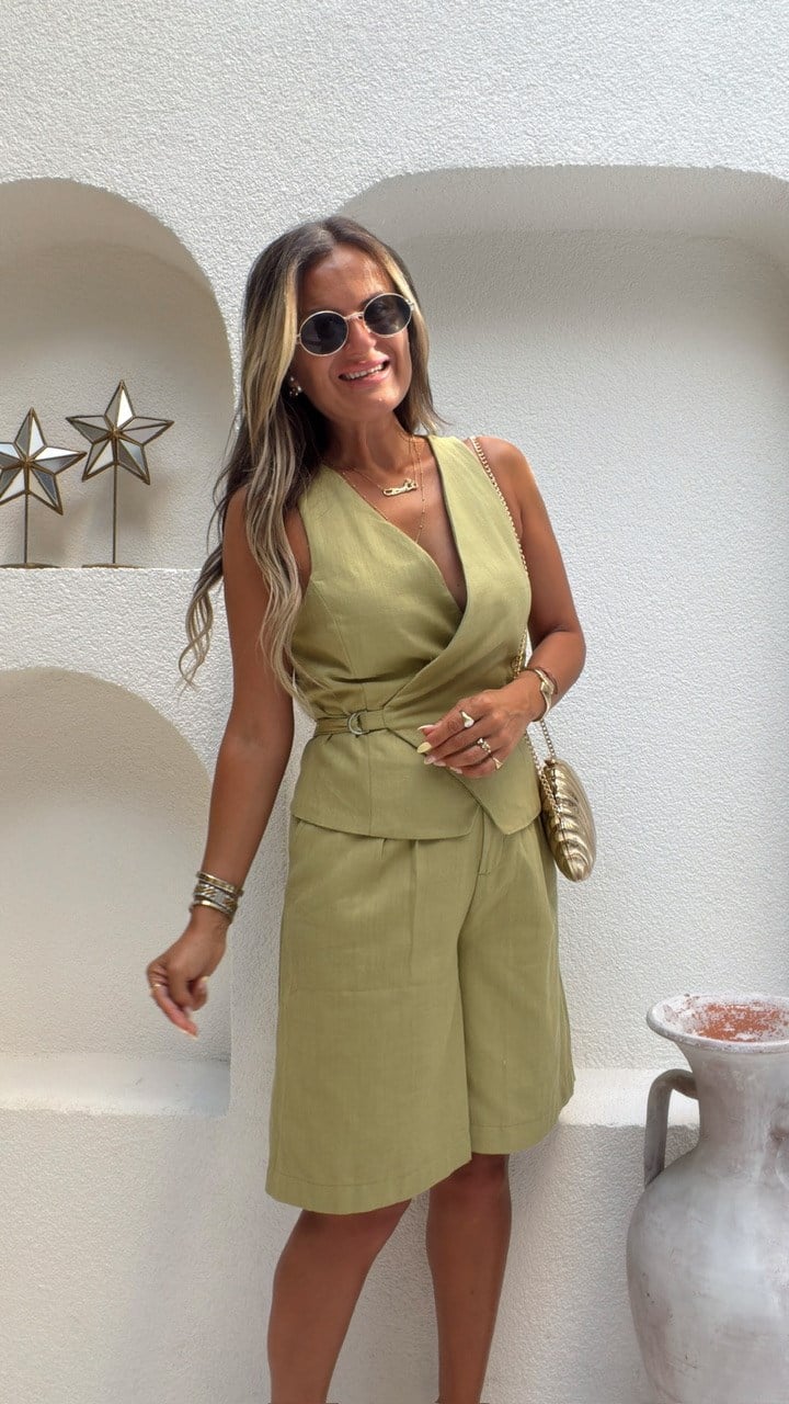 Nişantaşı Butik KRUVAZE DETAY BERMUD ŞORT TULUM YEŞİL