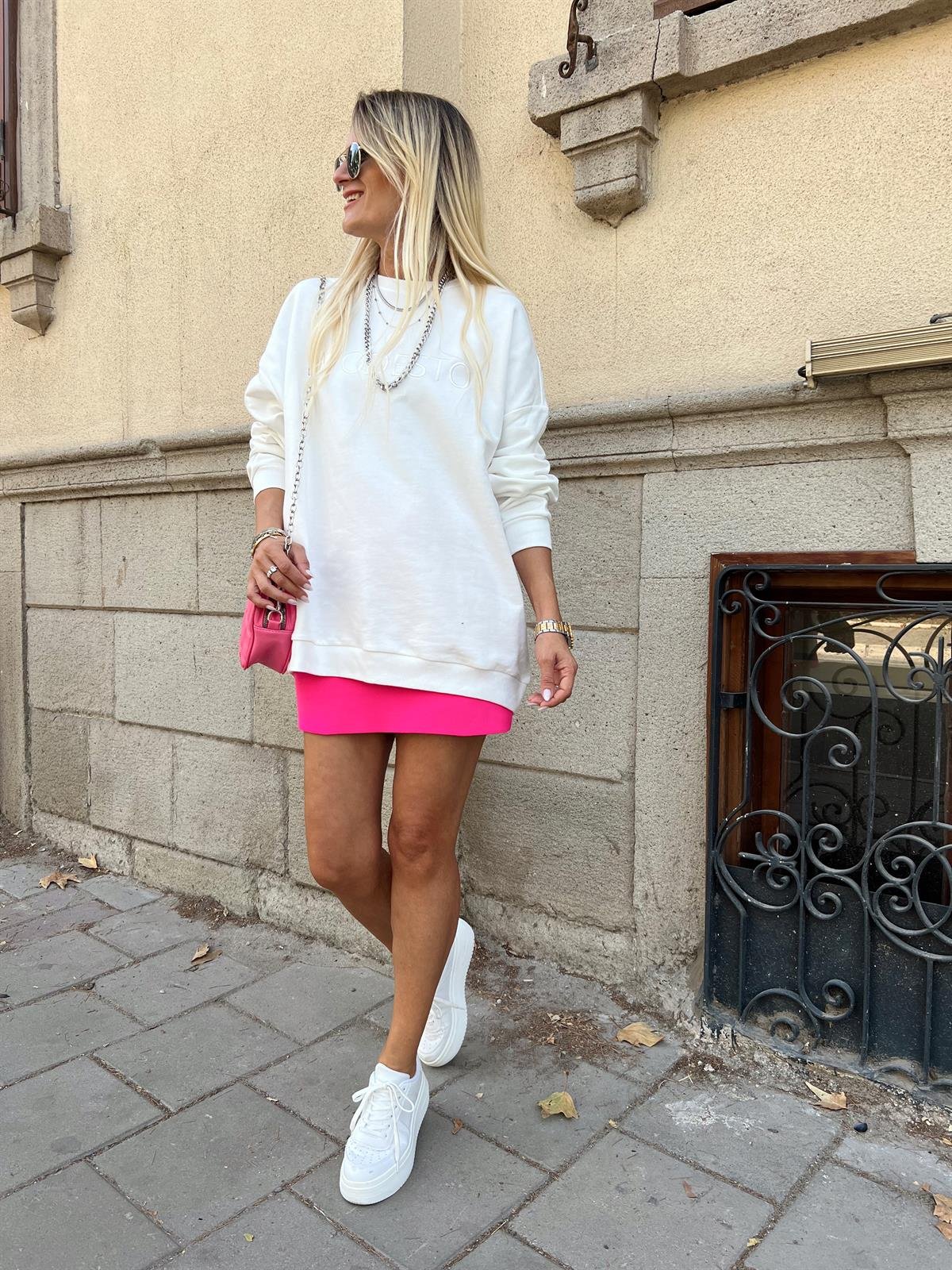 Nişantaşı Butik NAKIŞ DETAY BEYAZ OVERSİZE SWEATSHİRT