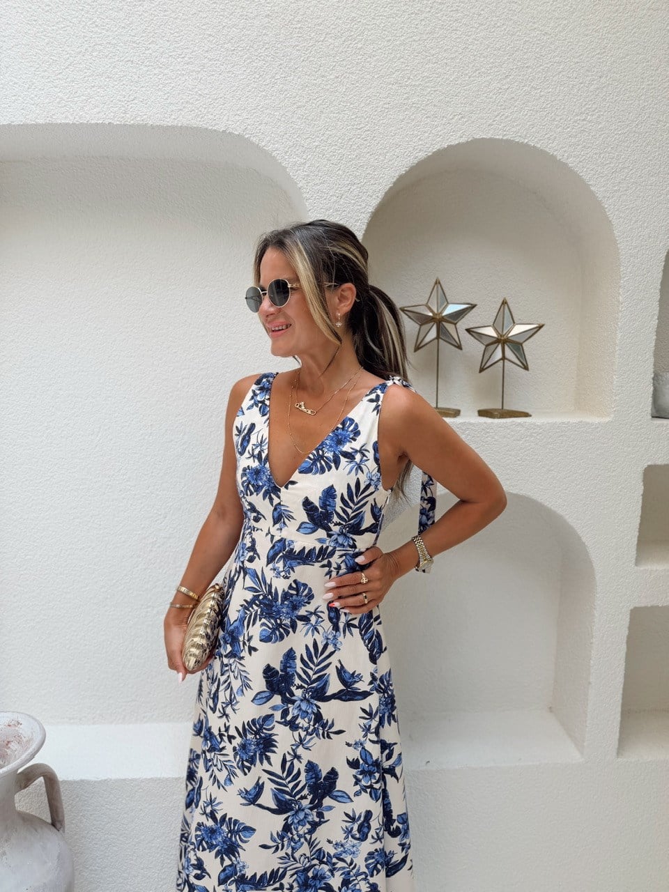 Nişantaşı Butik OMUZ BAGLAMALI V YAKA ÇİÇEK DESEN ELBİSE