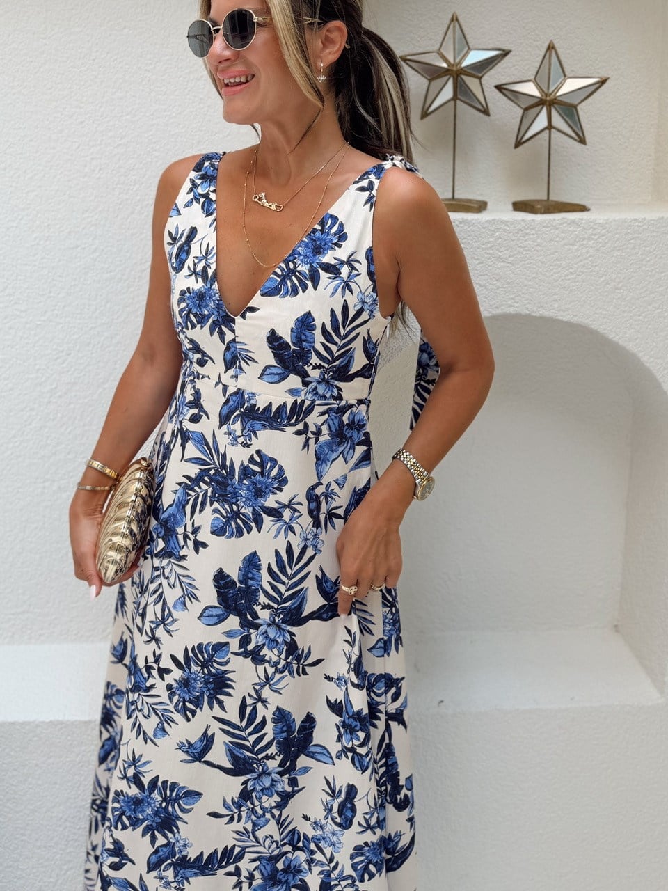 Nişantaşı Butik OMUZ BAGLAMALI V YAKA ÇİÇEK DESEN ELBİSE