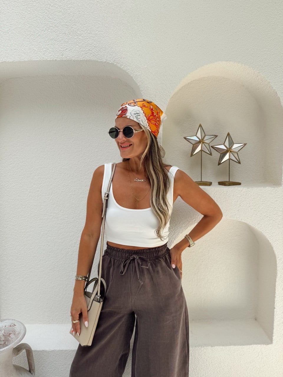 Nişantaşı Butik ÖN ARKA U YAKA BASİC CROP BEYAZ