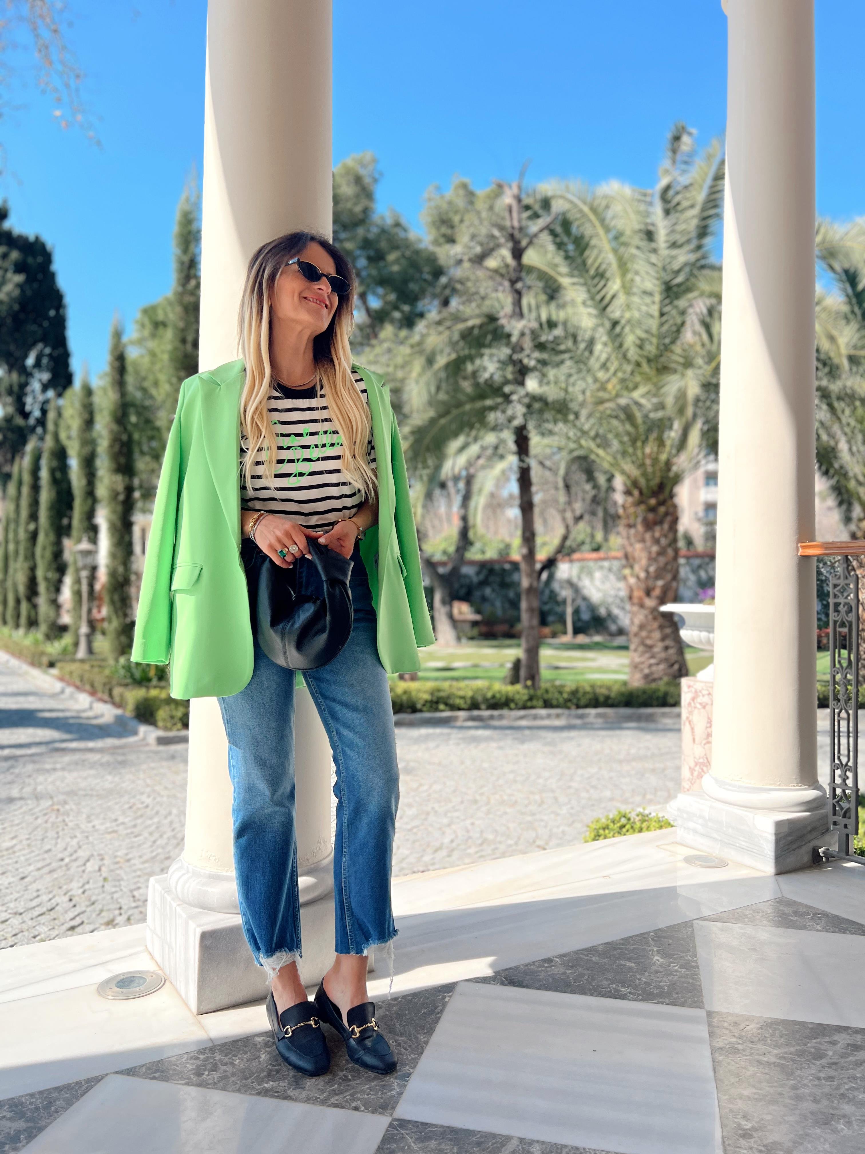 Nişantaşı Butik PAÇA DETAY KLASİK MAVİ MOM JEAN