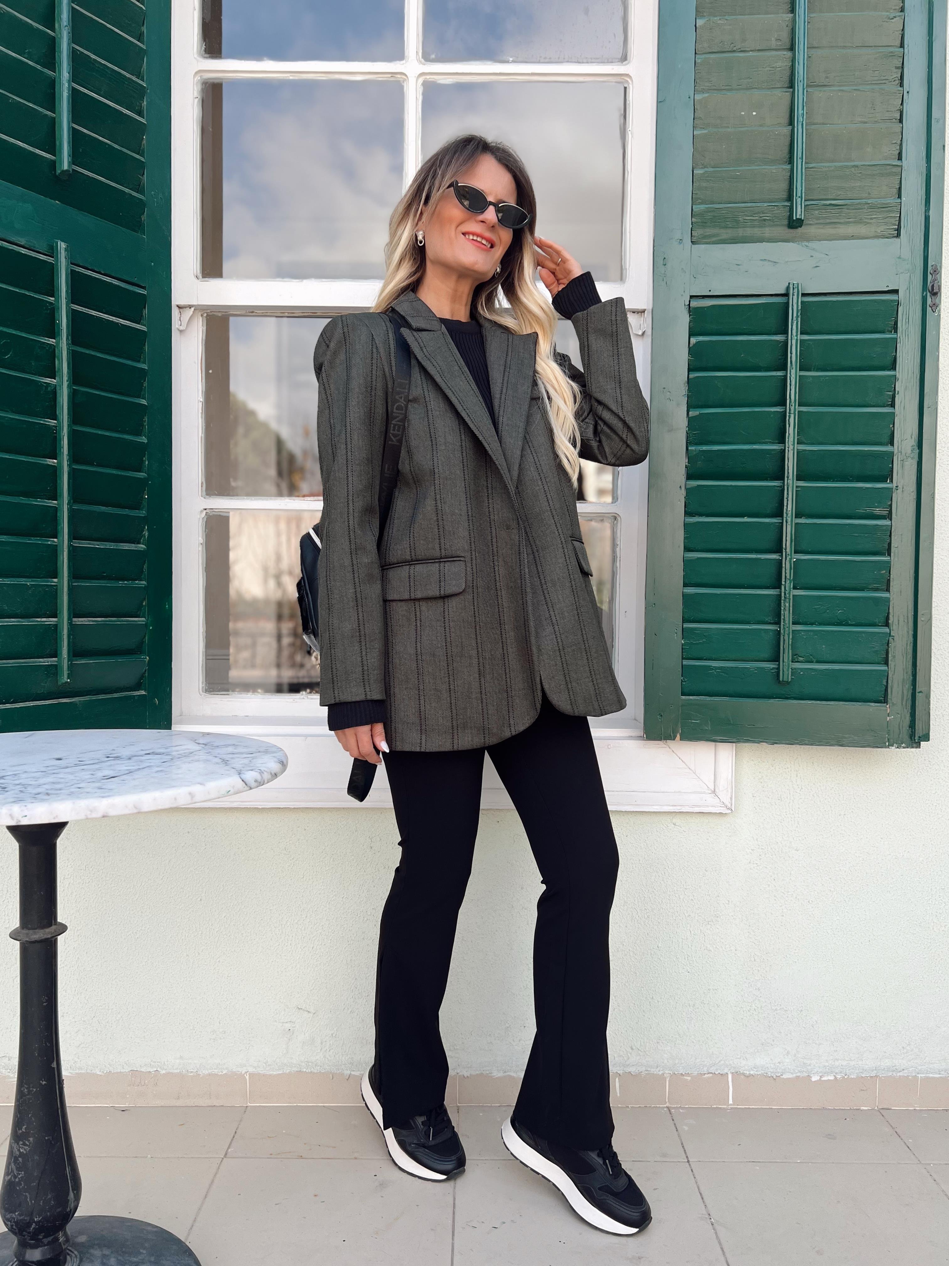 Nişantaşı Butik SİYAH ÇİZGİLİ BLAZER CEKET