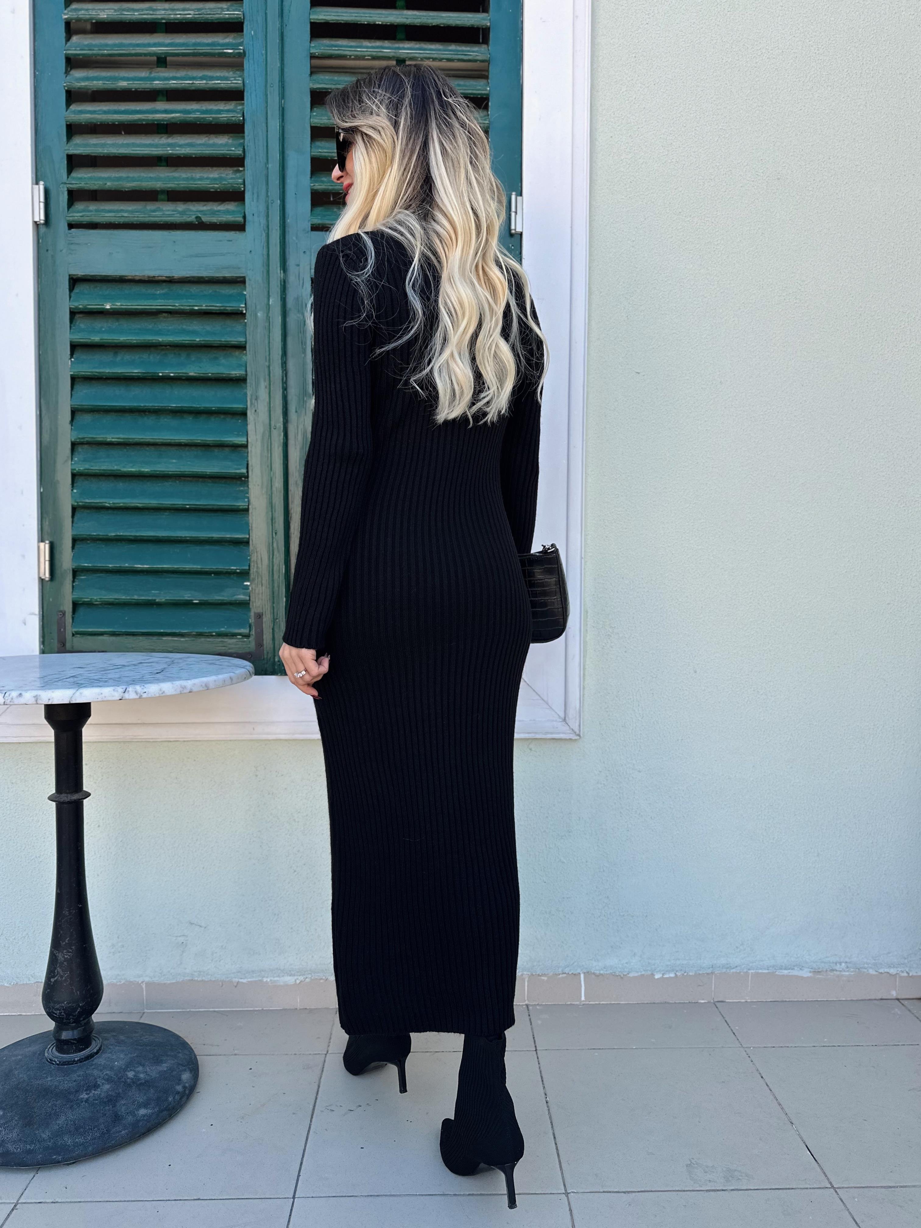 Nişantaşı Butik SİYAH YIRTMACLI TRİKO ELBİSE