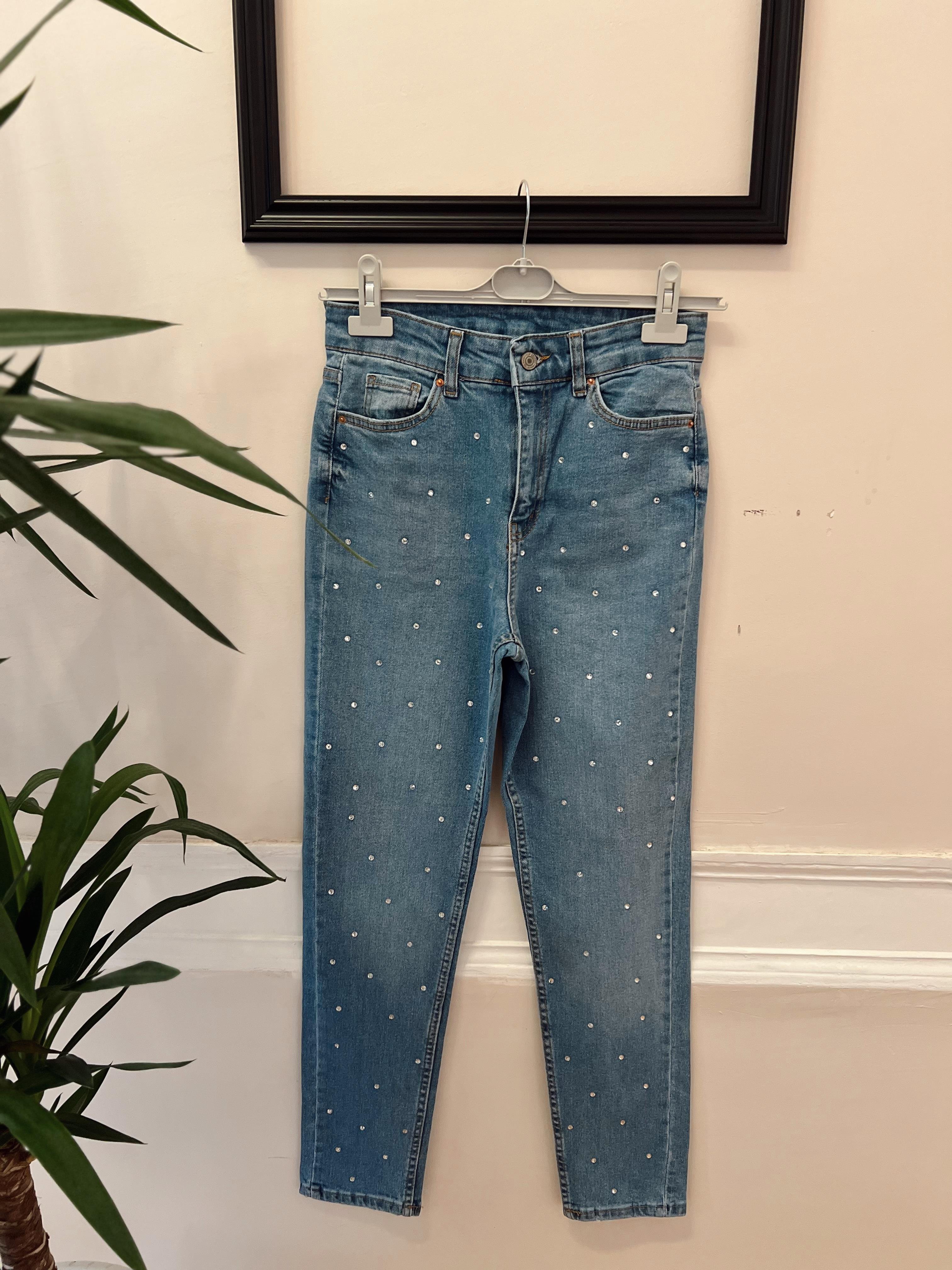 Nişantaşı Butik TAŞ DETAY YÜKSEK BEL MOM JEAN