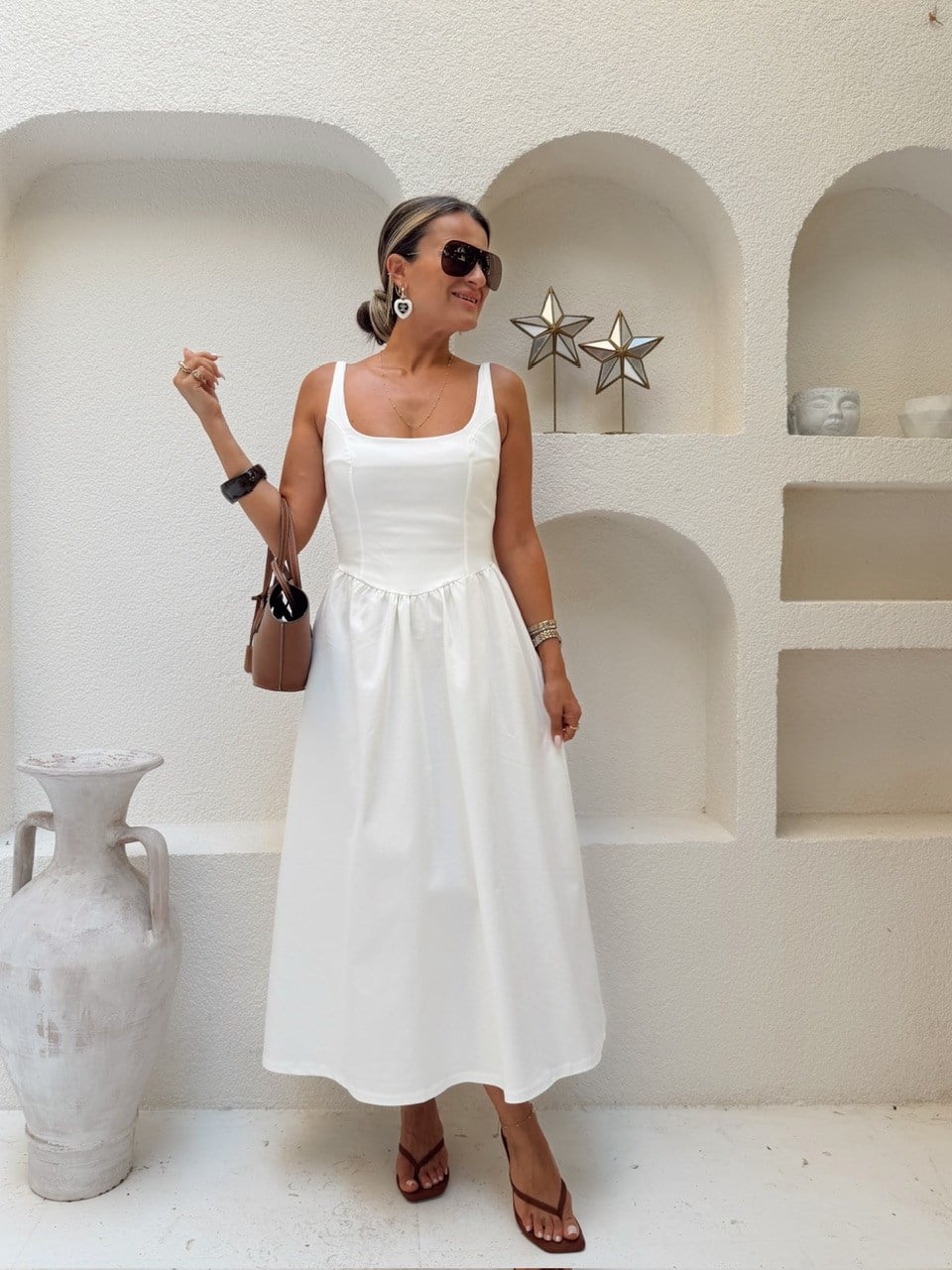 Nişantaşı Butik U YAKA BEL DETAY BEYAZ LİKRALI ELBİSE