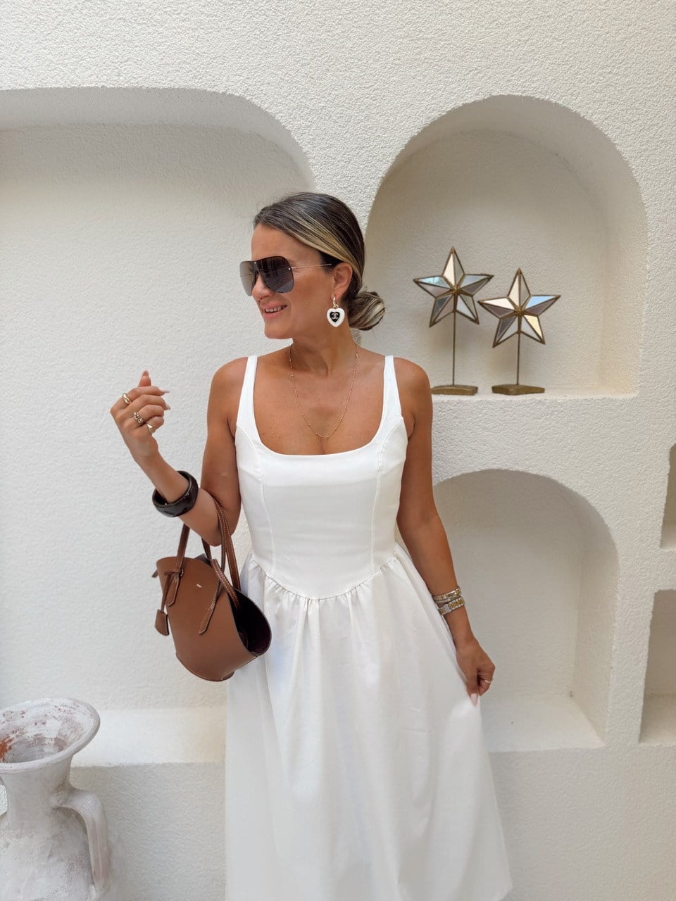 Nişantaşı Butik U YAKA BEL DETAY BEYAZ LİKRALI ELBİSE