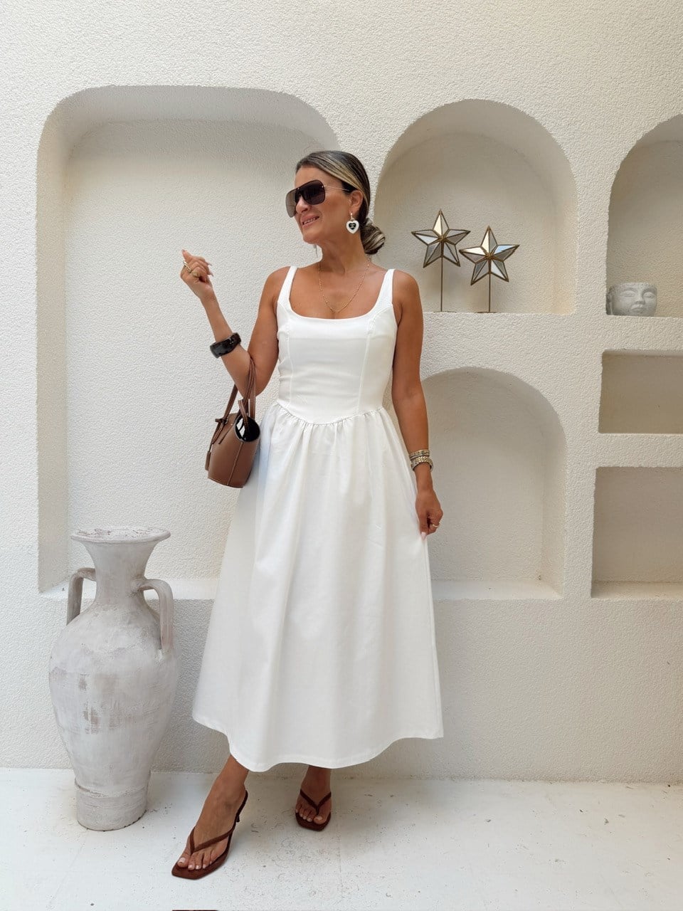 Nişantaşı Butik U YAKA BEL DETAY BEYAZ LİKRALI ELBİSE