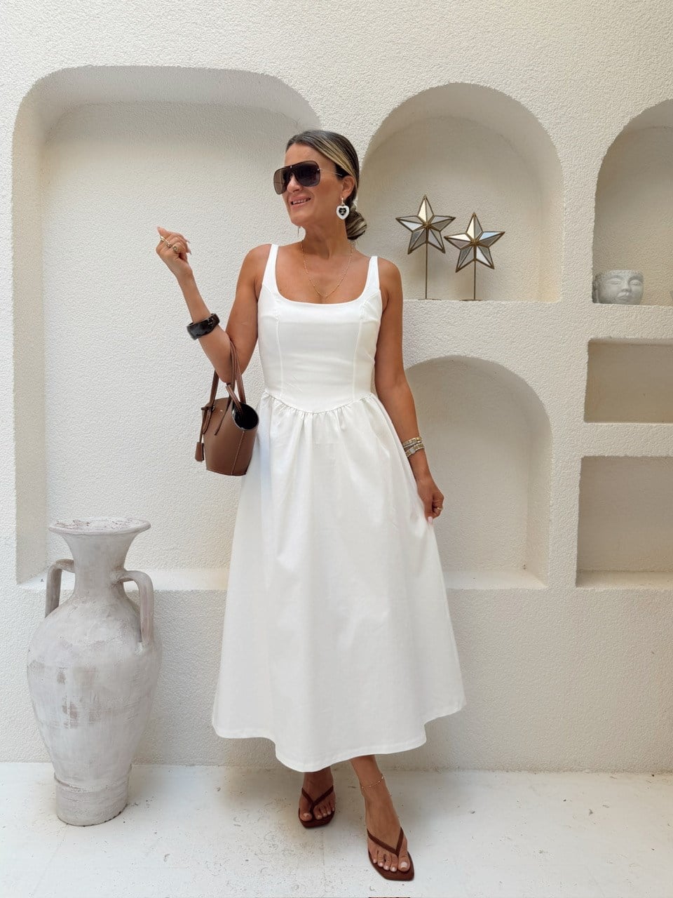 Nişantaşı Butik U YAKA BEL DETAY BEYAZ LİKRALI ELBİSE