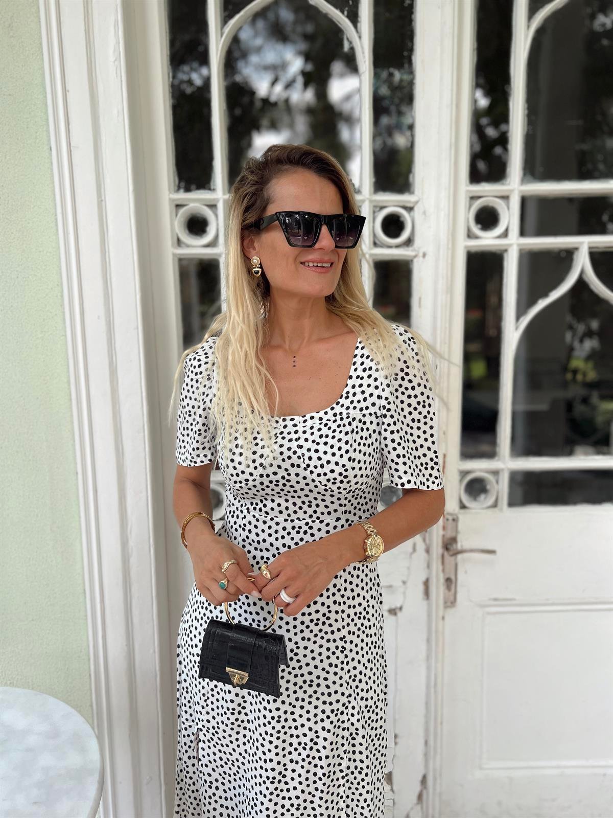 Nişantaşı Butik U YAKA ÇİFT YIRTMAÇ PUANTİ ELBİSE