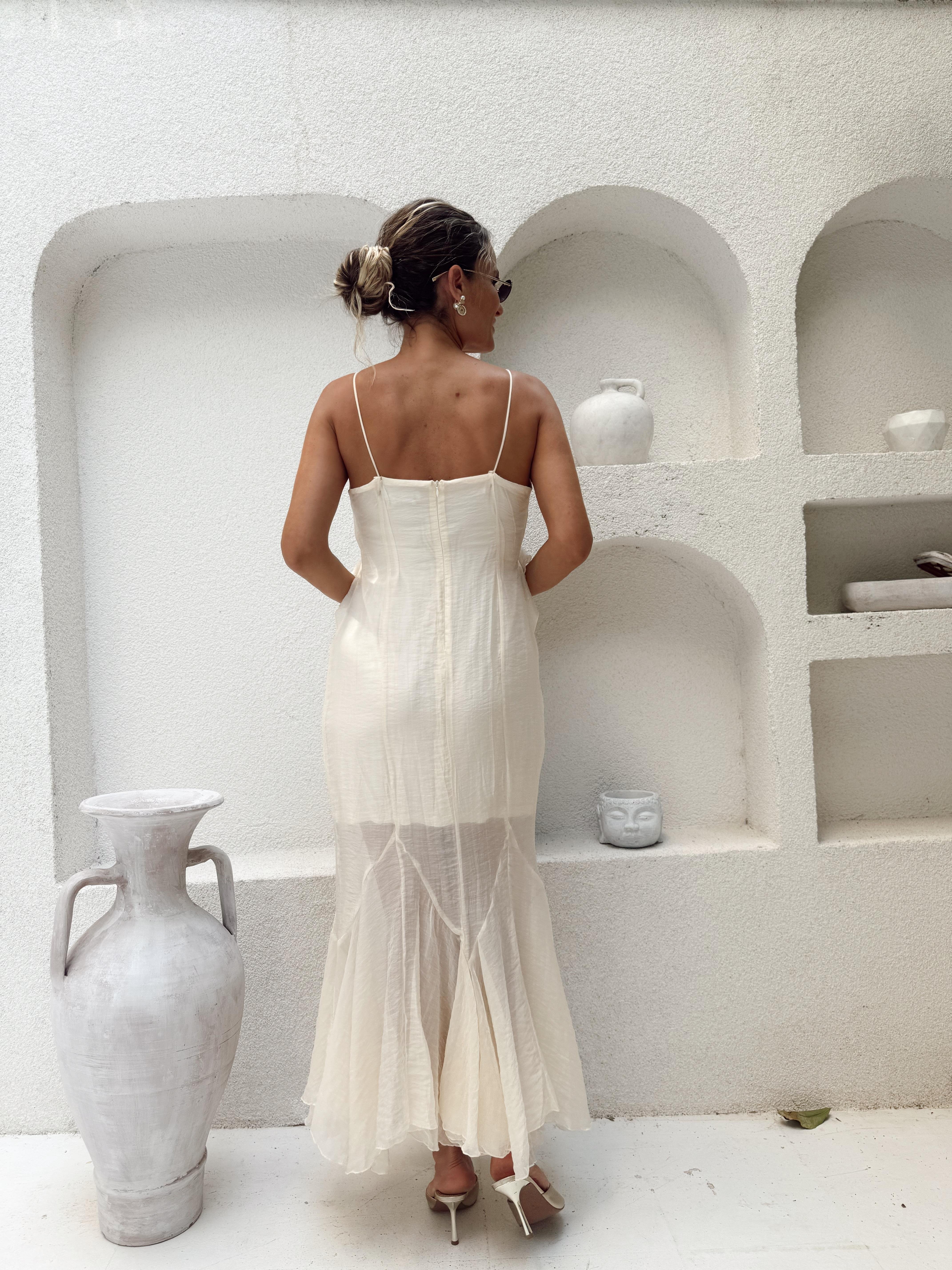 Nişantaşı Butik VOLANLI ASTAR DETAY VANİLYA ELBİSE