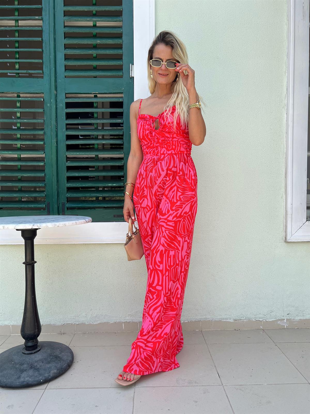 Nişantaşı Butik YAKA DETAY ASKILI TULUM