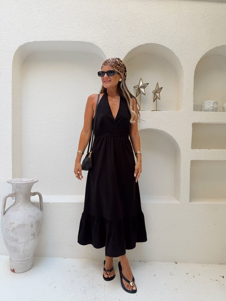 Nişantaşı Butik YAKA DETAY MİDİ SİYAH ELBİSE