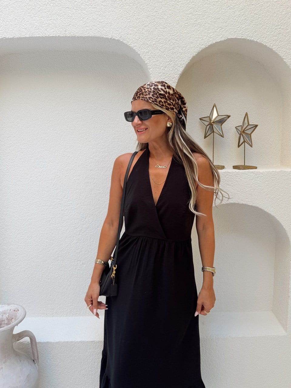 Nişantaşı Butik YAKA DETAY MİDİ SİYAH ELBİSE