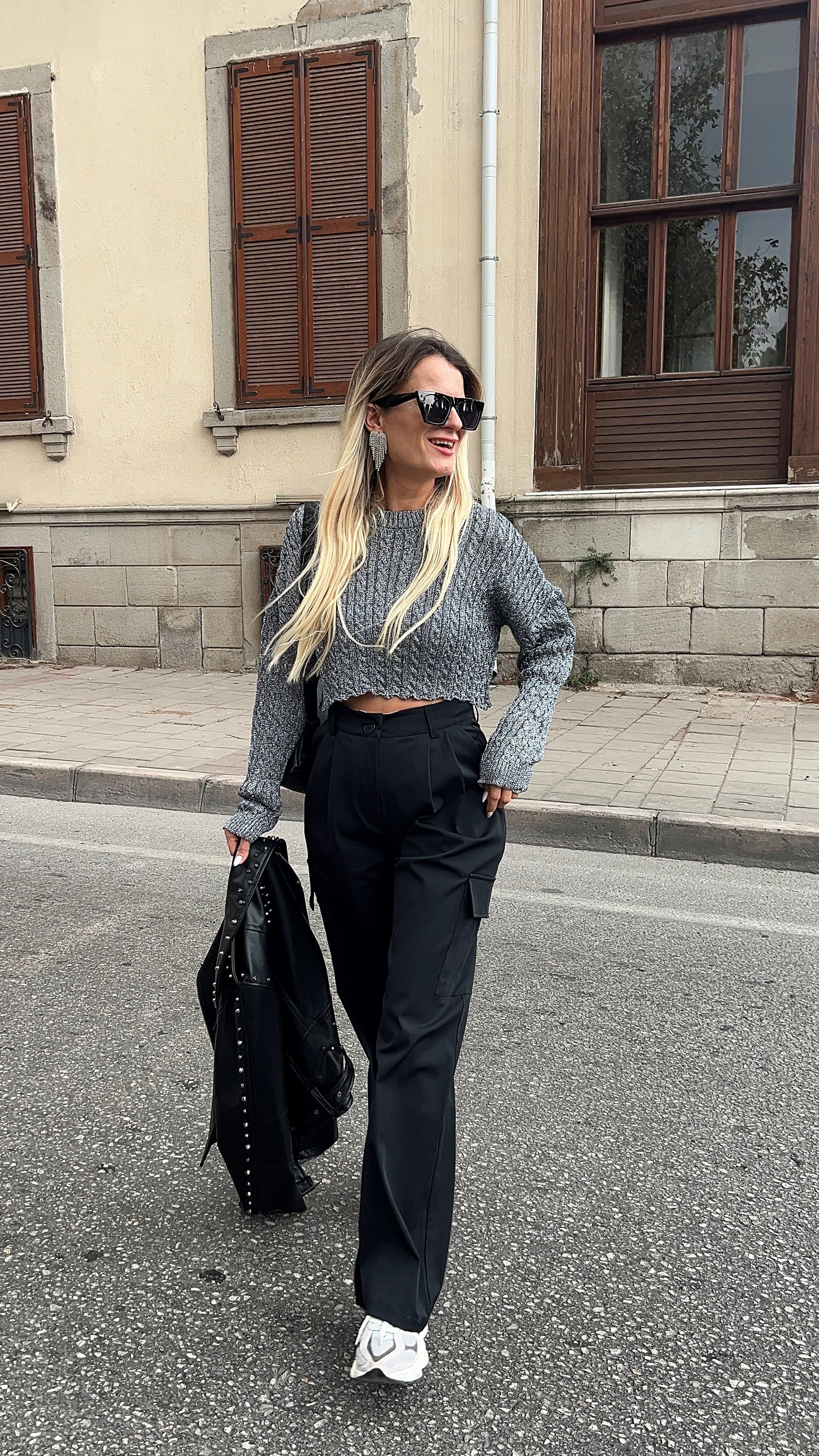 Nişantaşı Butik YÜKSEK BEL KARGO CEP BOL PAÇA PANTOLON SİYAH