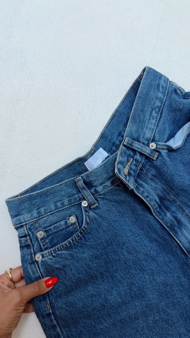 Nişantaşı Butik YÜKSEK BEL KLASİK MAVİ MOM JEAN  ŞORT