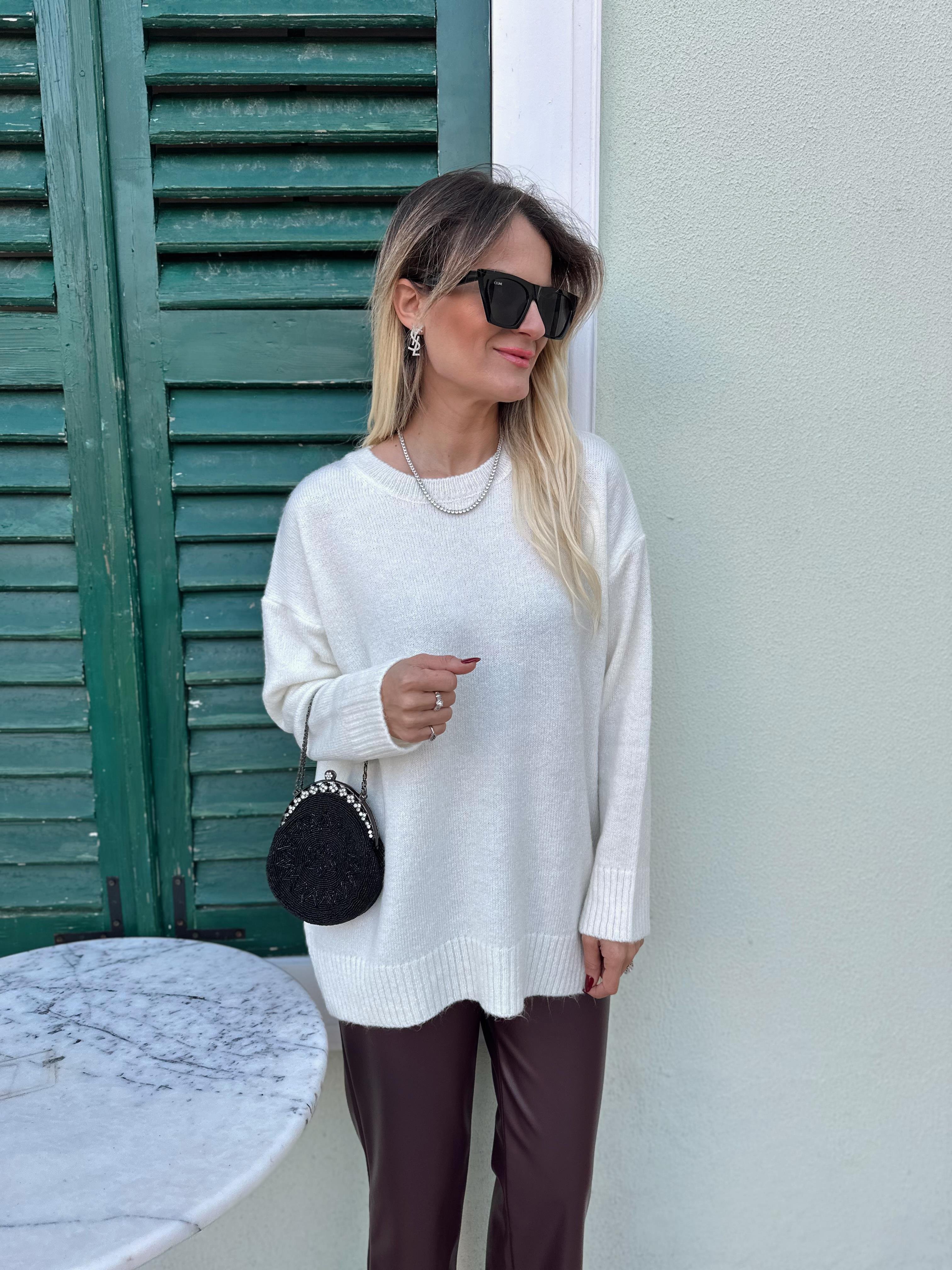 Nişantaşı Butik YUVARLAK YAKA EKRU OVERSİZE YUMOS KAZAK 