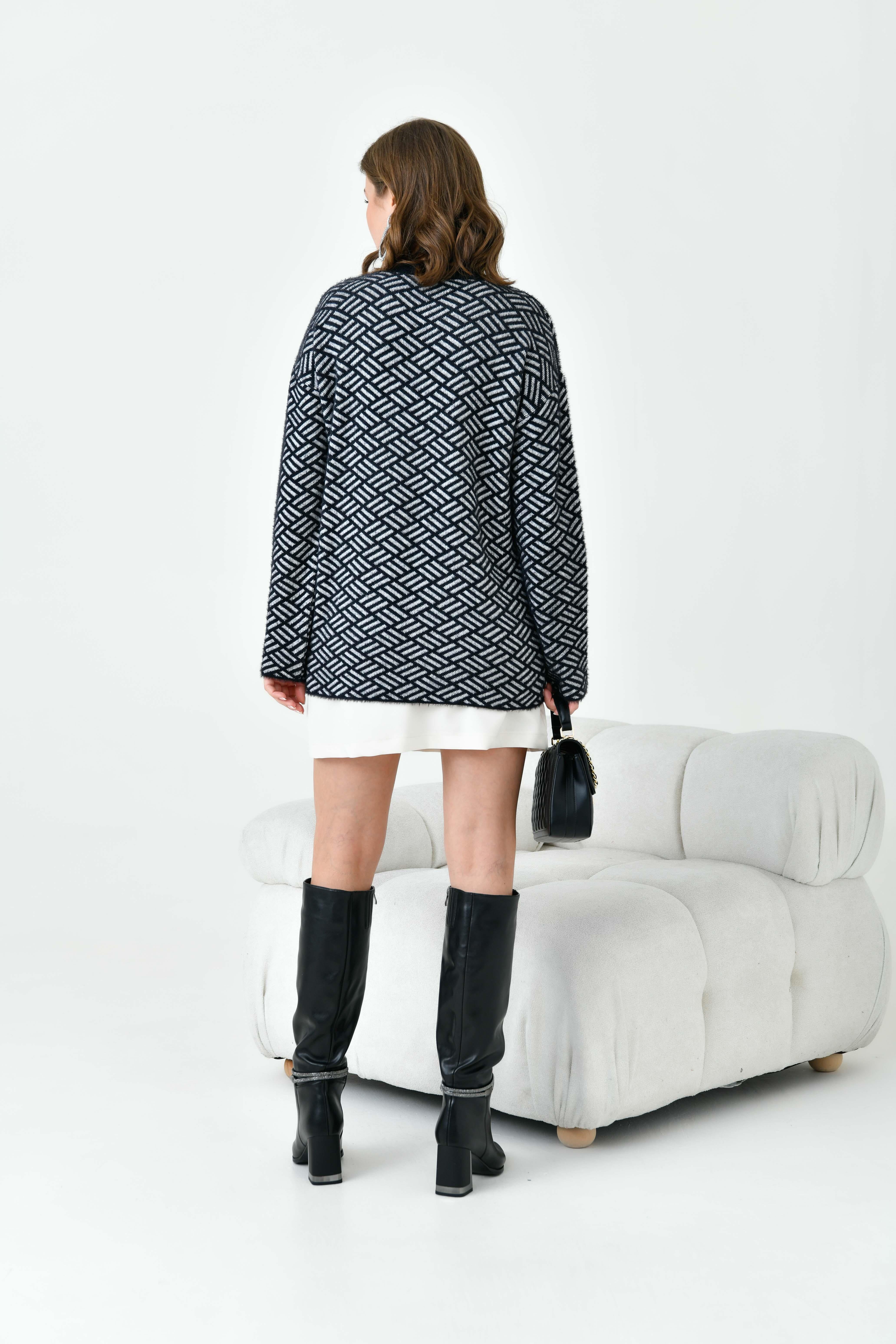 Ftz Kadın Çizgi Detaylı Kazak Siyah 20744