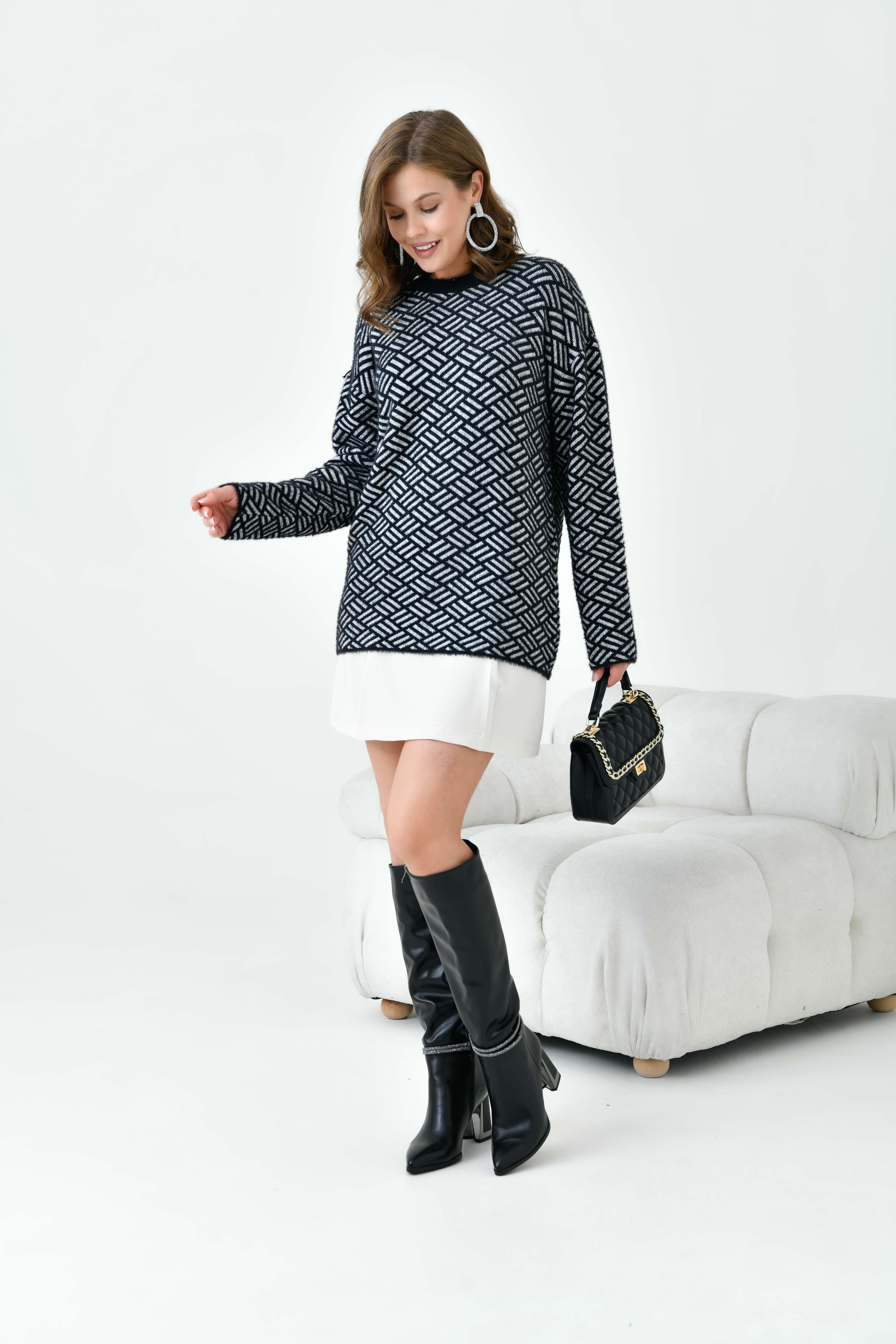 Ftz Kadın Çizgi Detaylı Kazak Siyah 20744