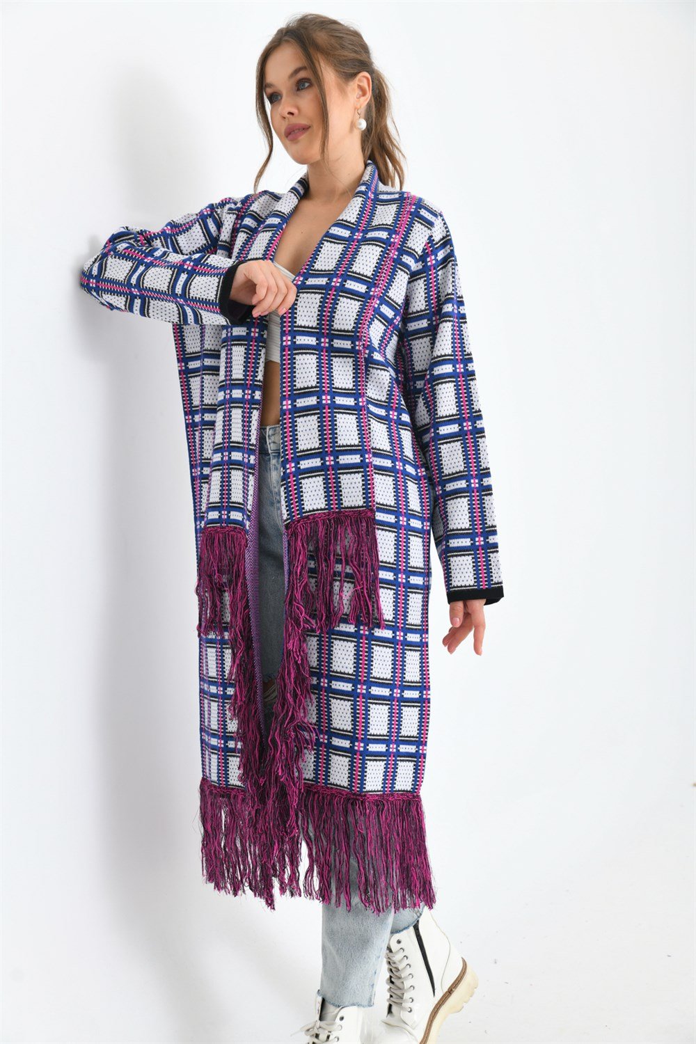 Püskül Detaylı Giy-Çık SİYAH