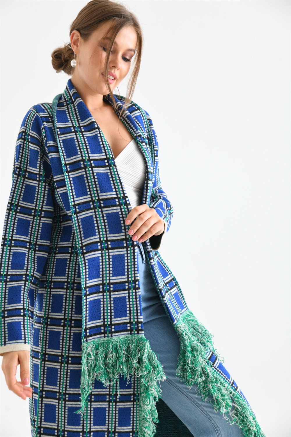 Püskül Detaylı Giy-Çık TAŞ