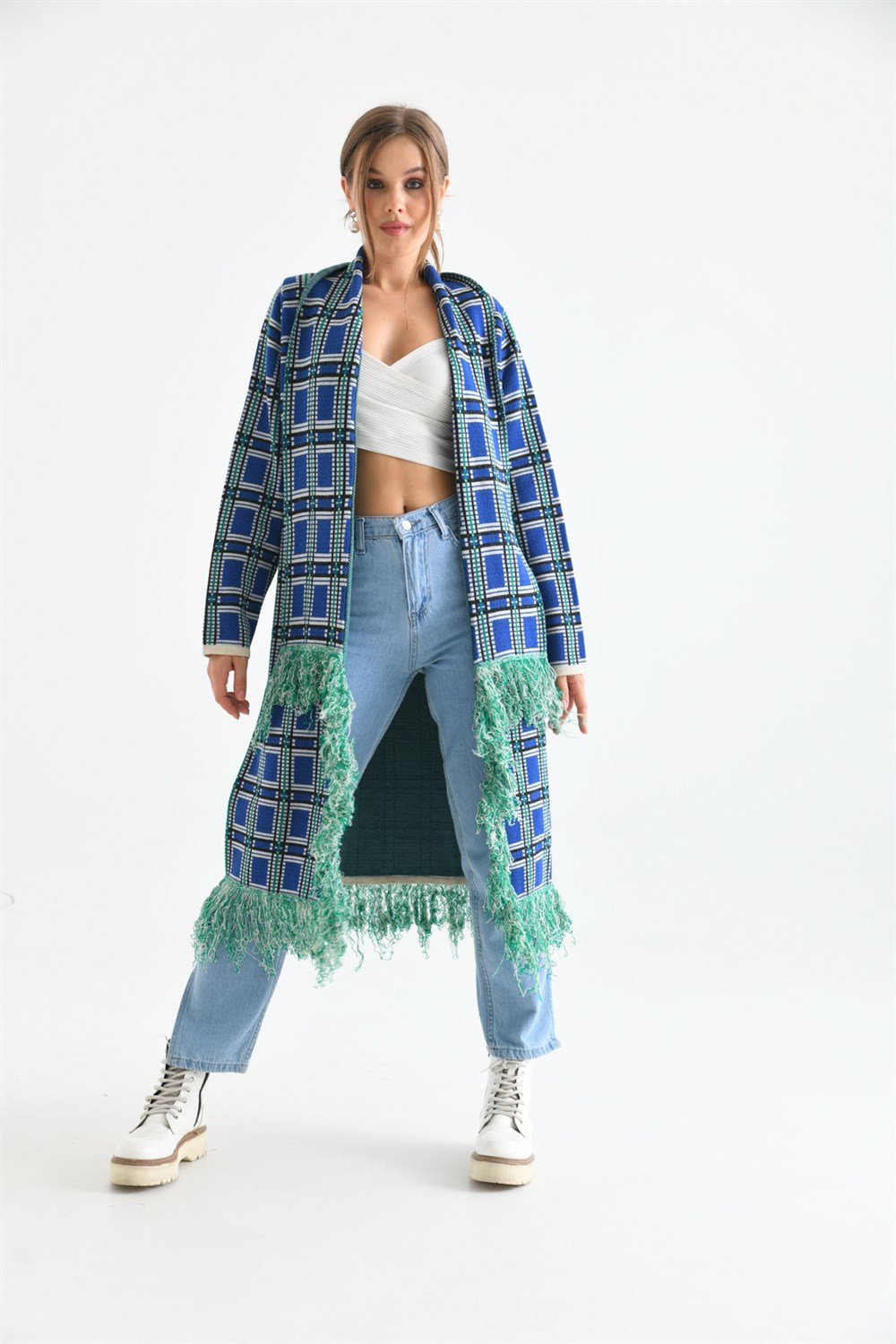 Püskül Detaylı Giy-Çık TAŞ