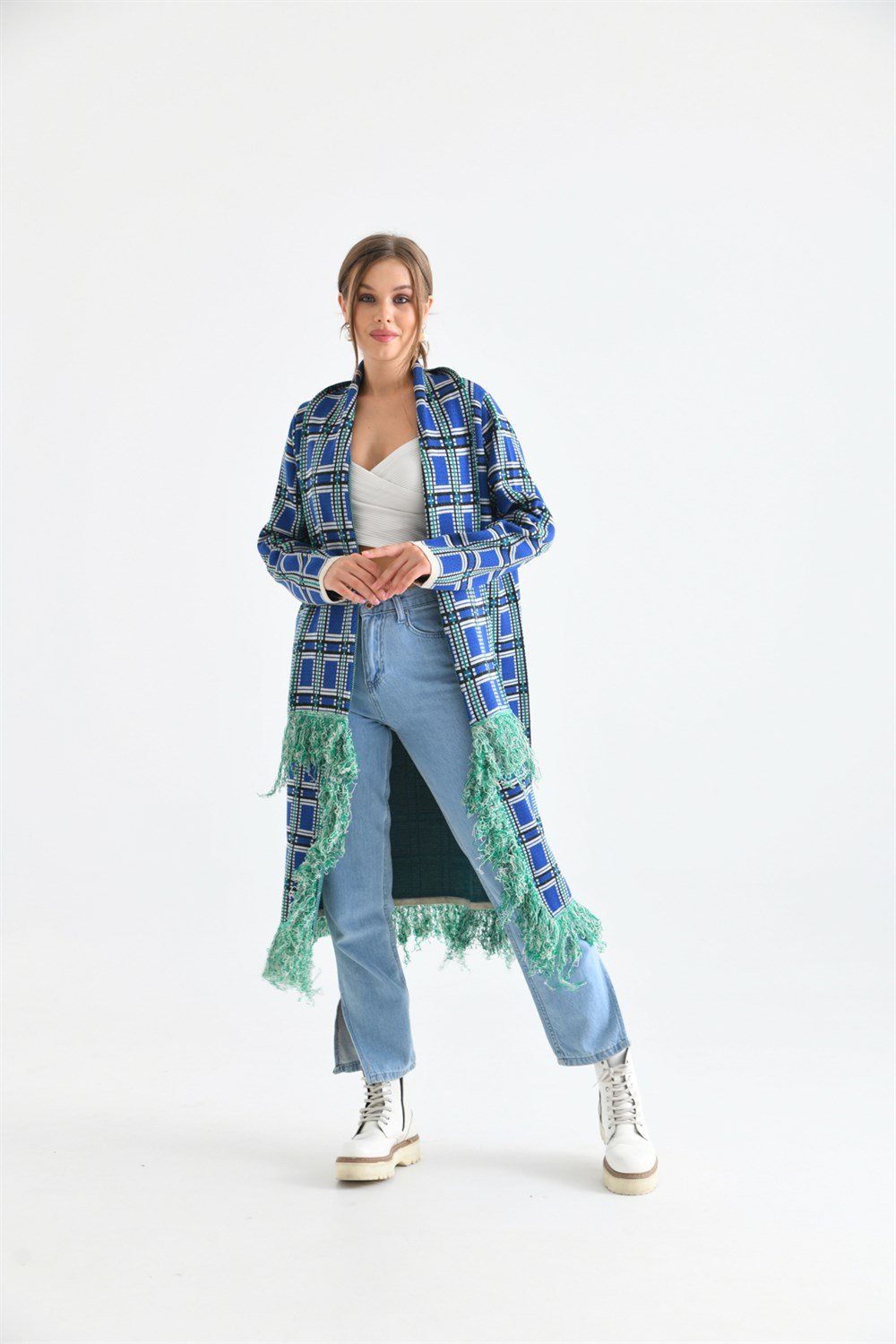 Püskül Detaylı Giy-Çık TAŞ