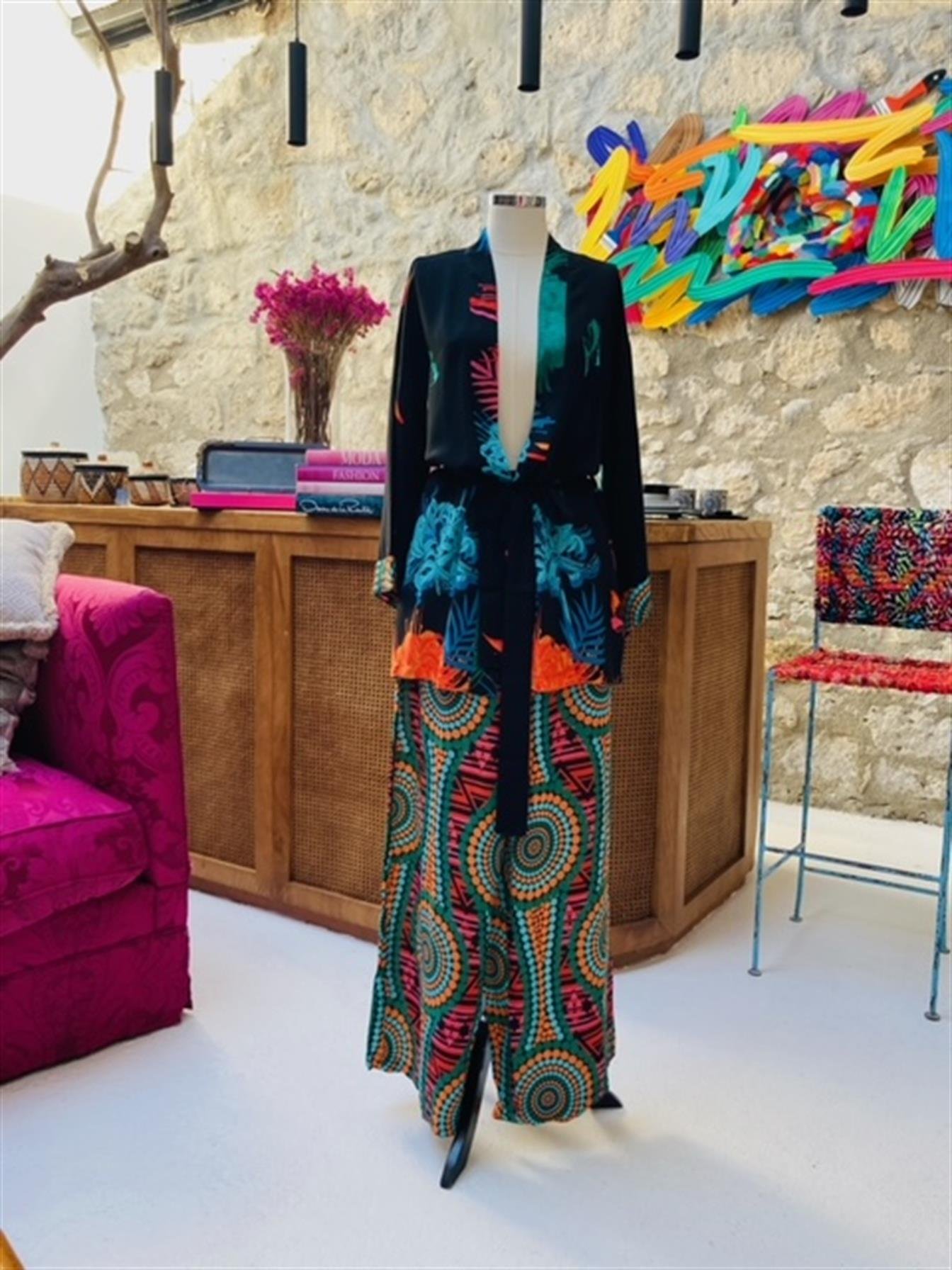 MANDALA DESENLİ SİYAH TUNİK