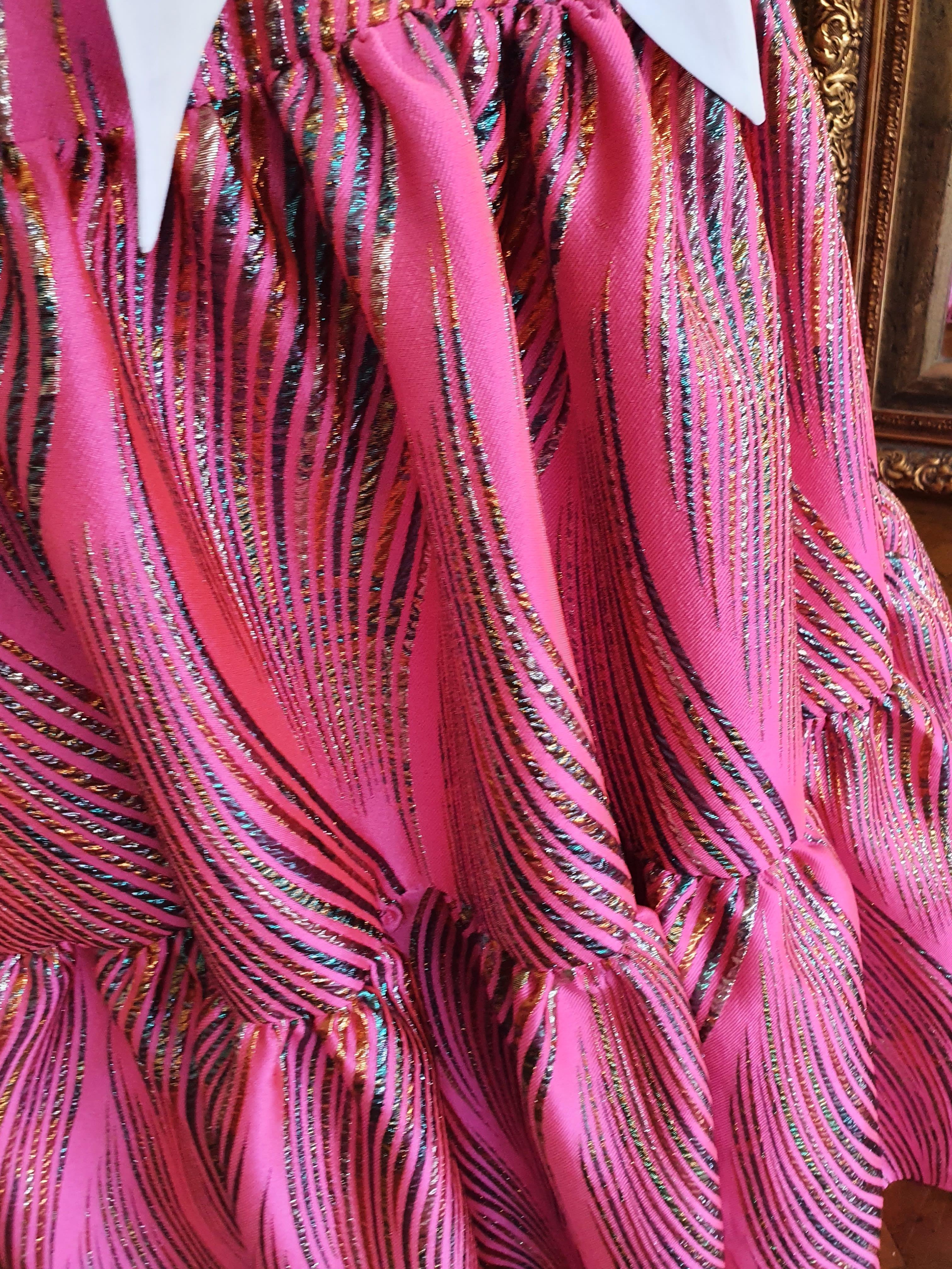 Pembe Brokar Etek