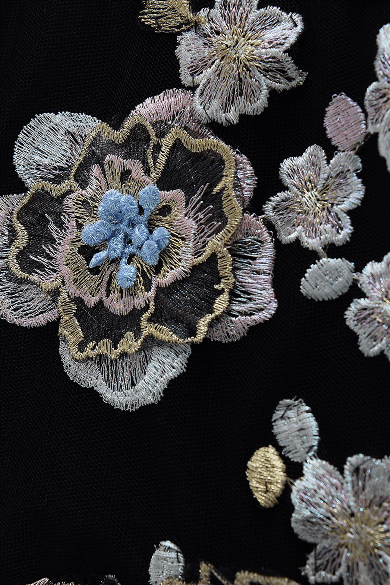 SİREN ERTAN COUTURE ÇİÇEK DETAYLI ŞİFON ELBİSE GÜMÜŞ ABİYE