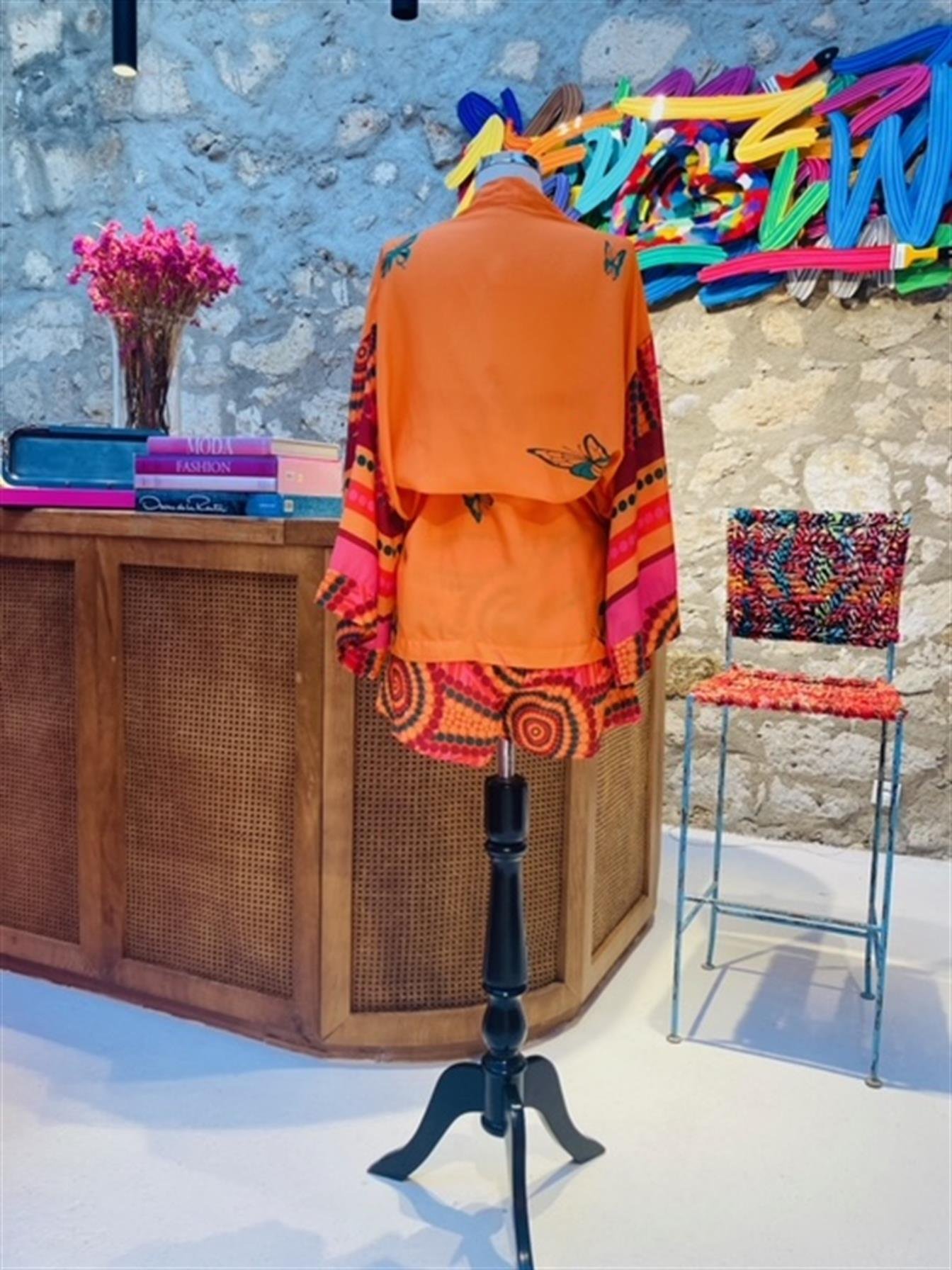 TURUNCU MANDALA DESENLİ ŞORT