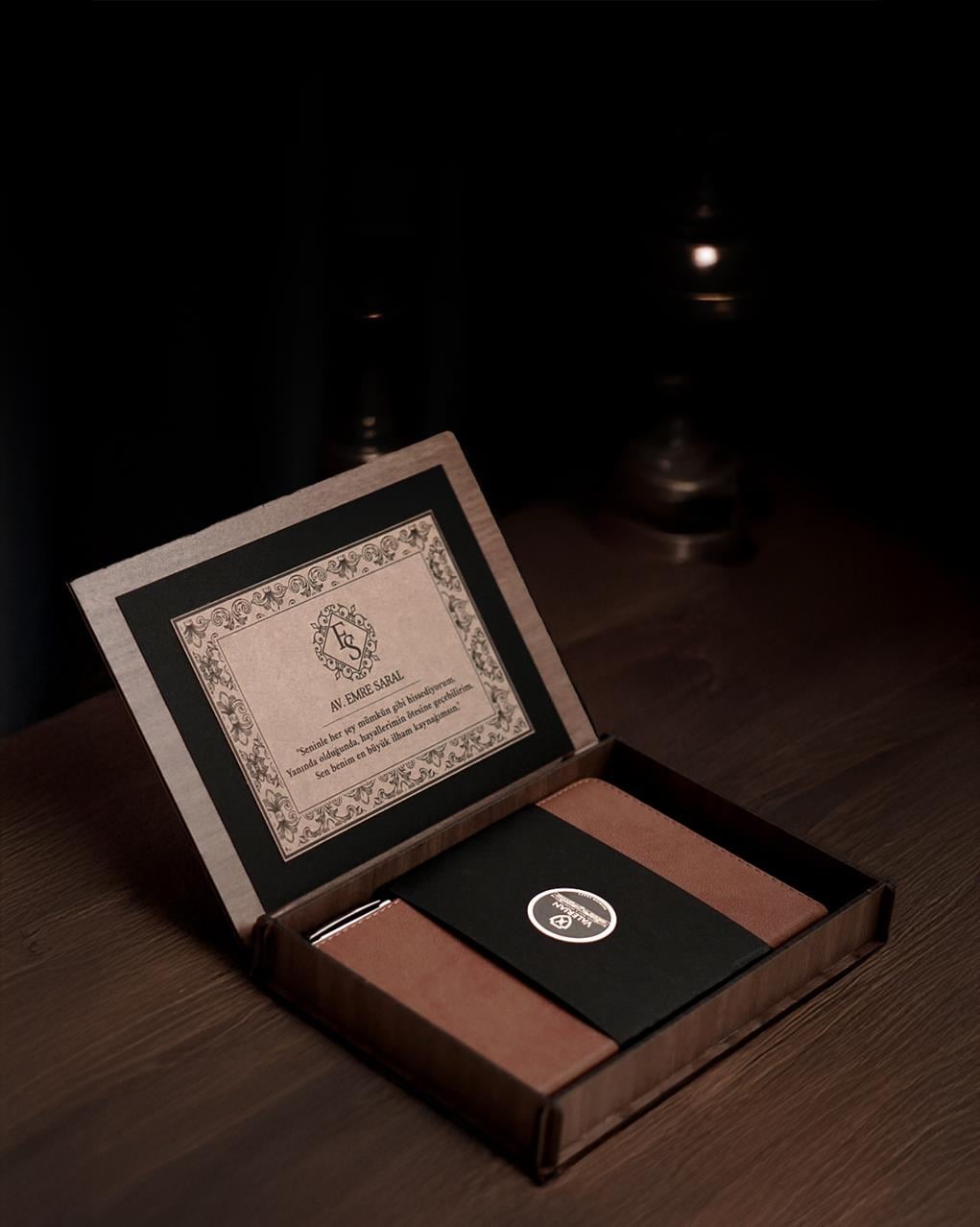 Kişiye Özel Ahşap Kutulu Defter Hediye Seti - Private Prestige Collection