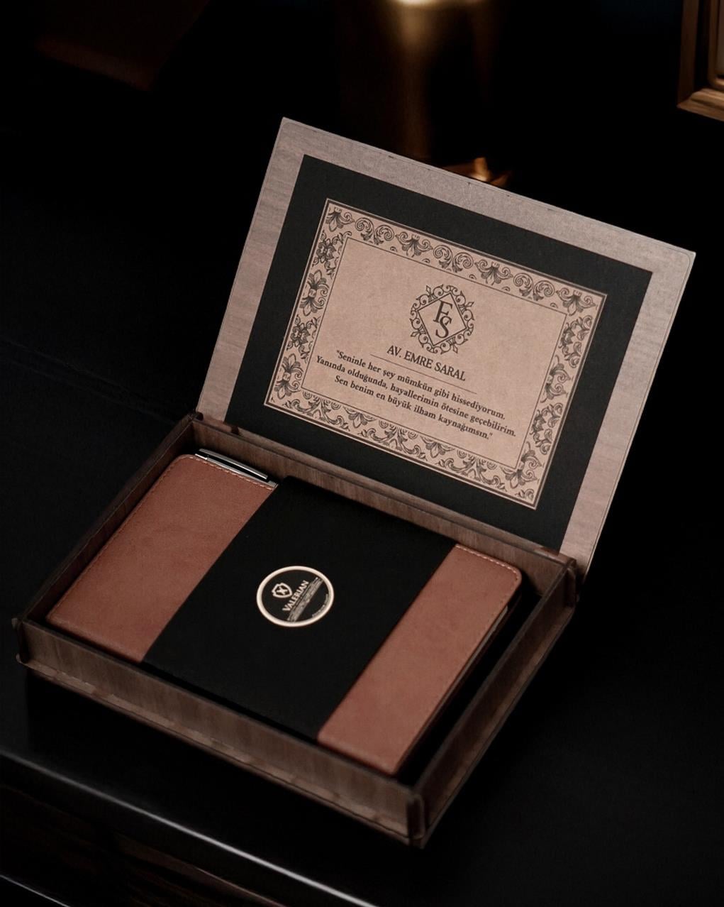 Kişiye Özel Ahşap Kutulu Defter Hediye Seti - Private Prestige Collection