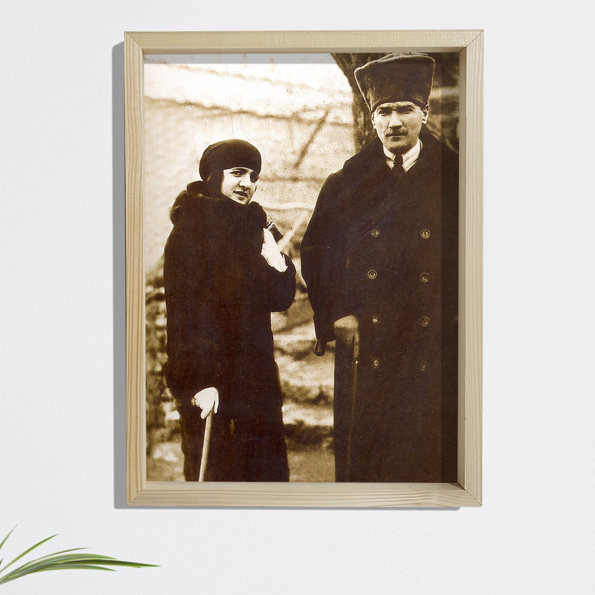 Dekor Loft Çam Ağacı Çerçeveli Atatürk Tablo 33x44 cm